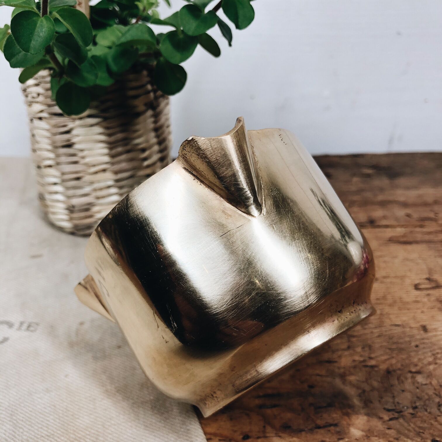 Brass ashtray 3 notches