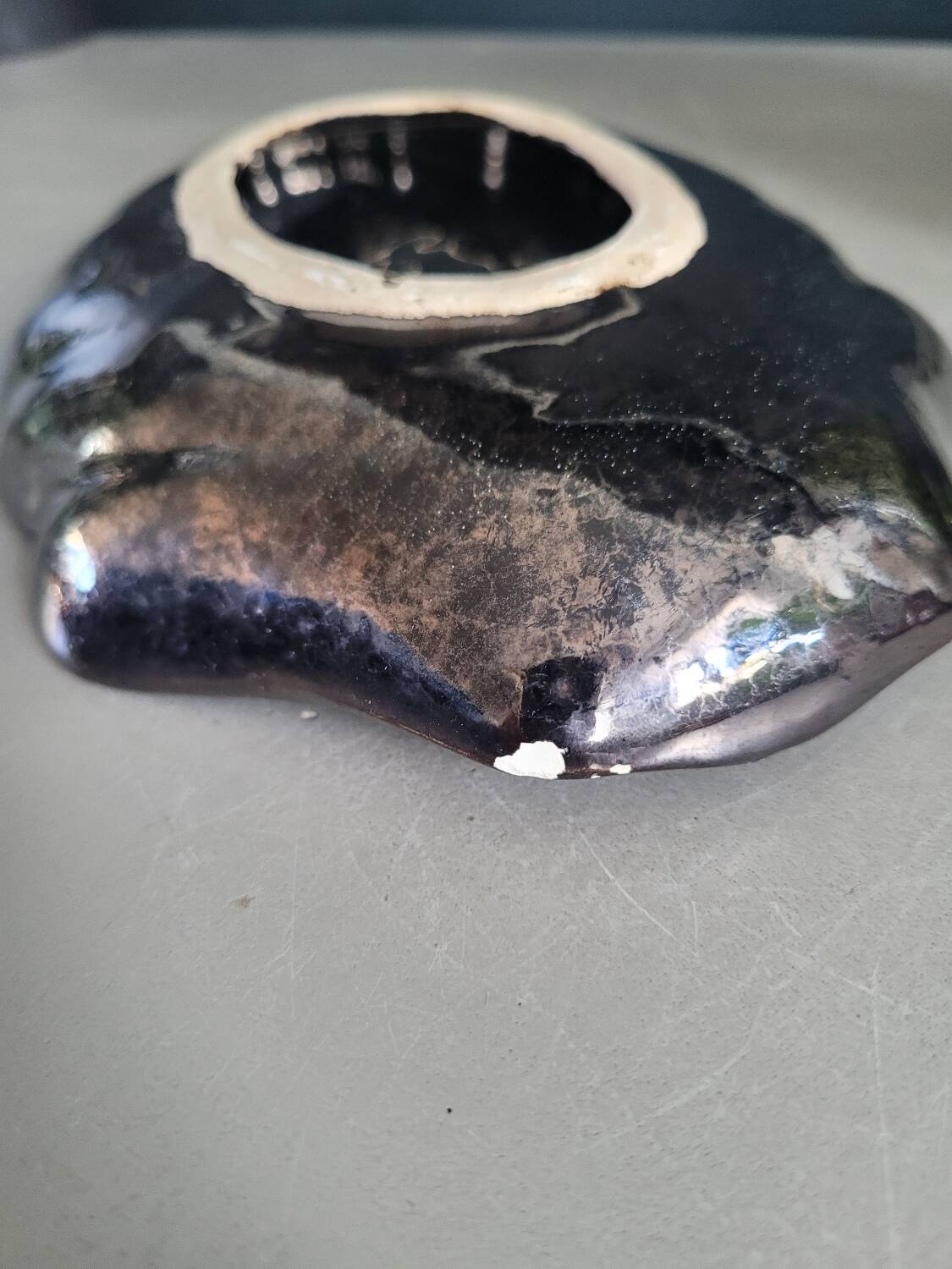 Ceramic scallop shell tray