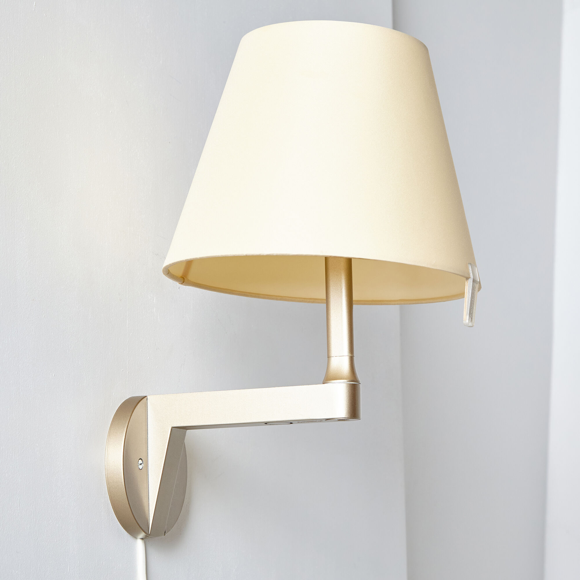 Adrien Gardère Melampo wall fixture