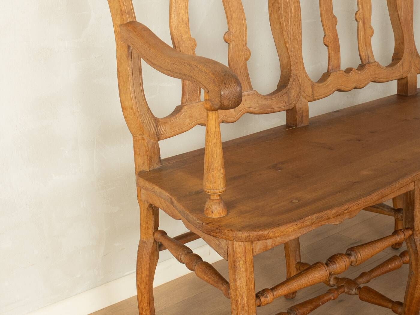 Ensemble de sièges antiques