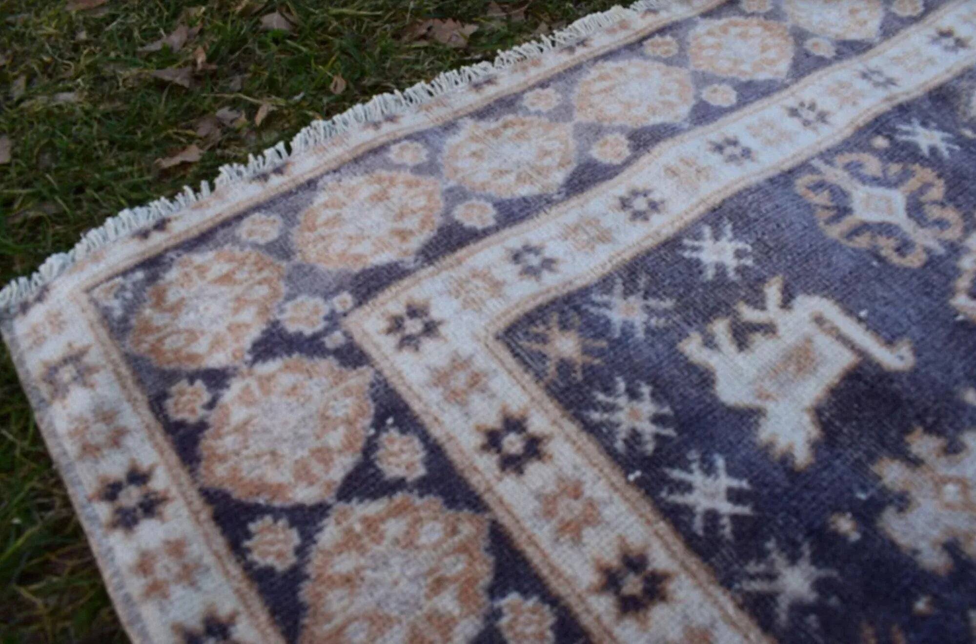 Vintage Turkish Oushak rug 136x202 cm