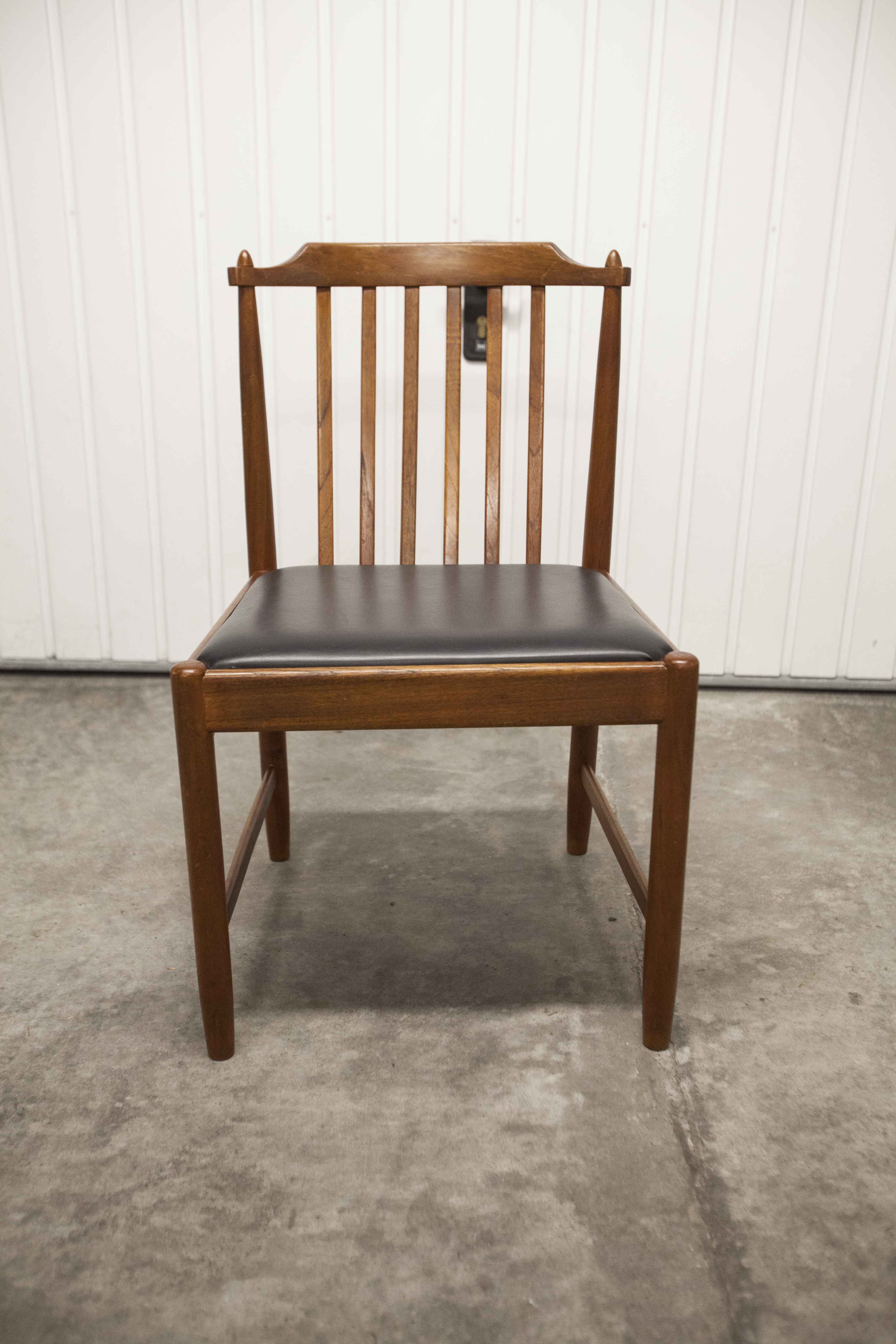 Chaise scandinave 1960 en teck et skaï