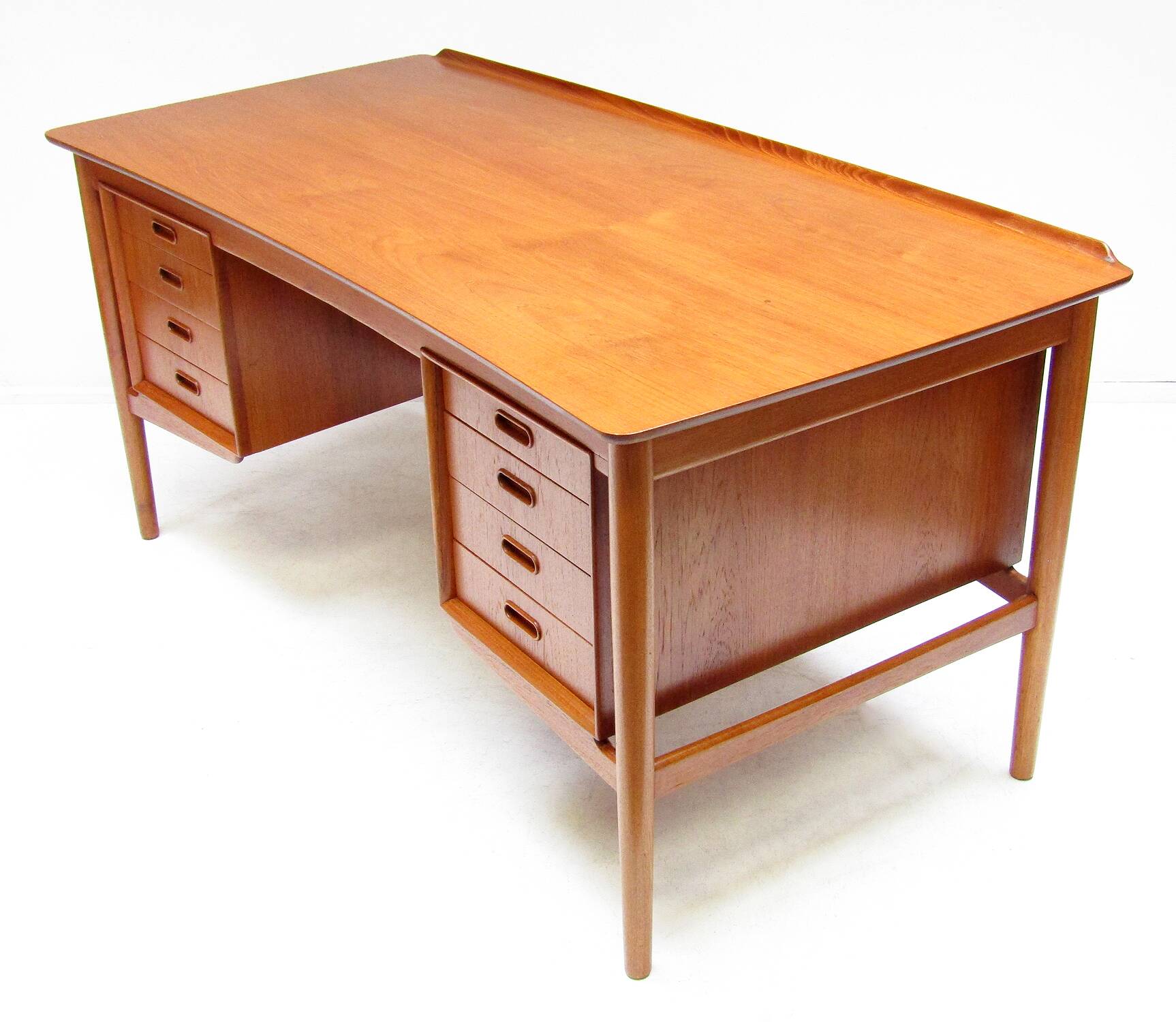 Sculpted 1960s Danish Desk in Teak by Svend Aage Madsen