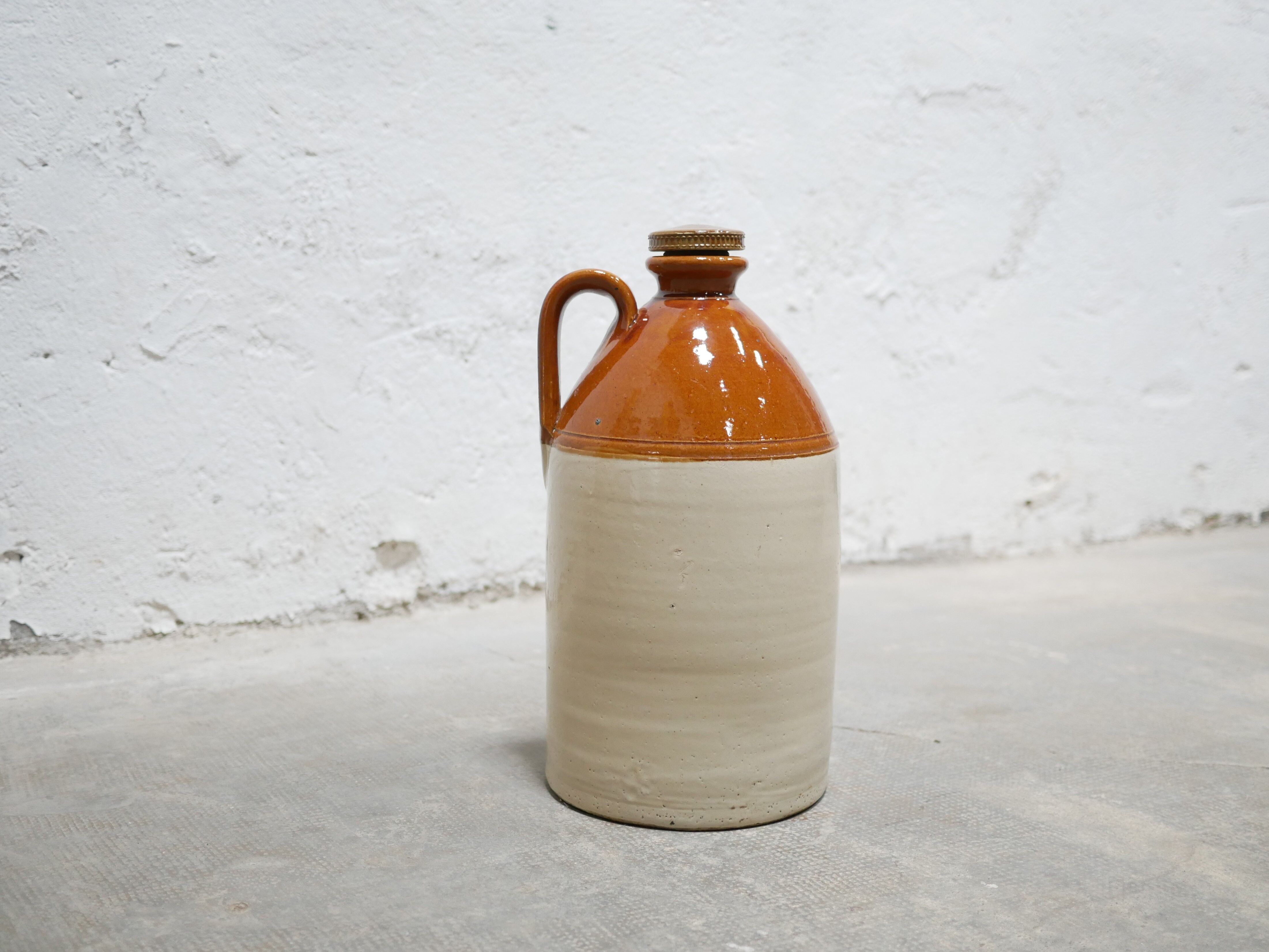 Bonbonne anglaise vintage en grès éditée par Doulton Lambeth