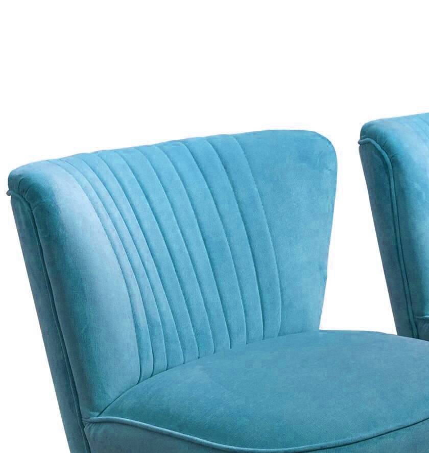 Set of azure blue club armchairs in solid beech, Mid-Century design from Hungary, 1950s.