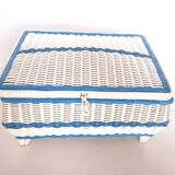 Scoubidou sewing box