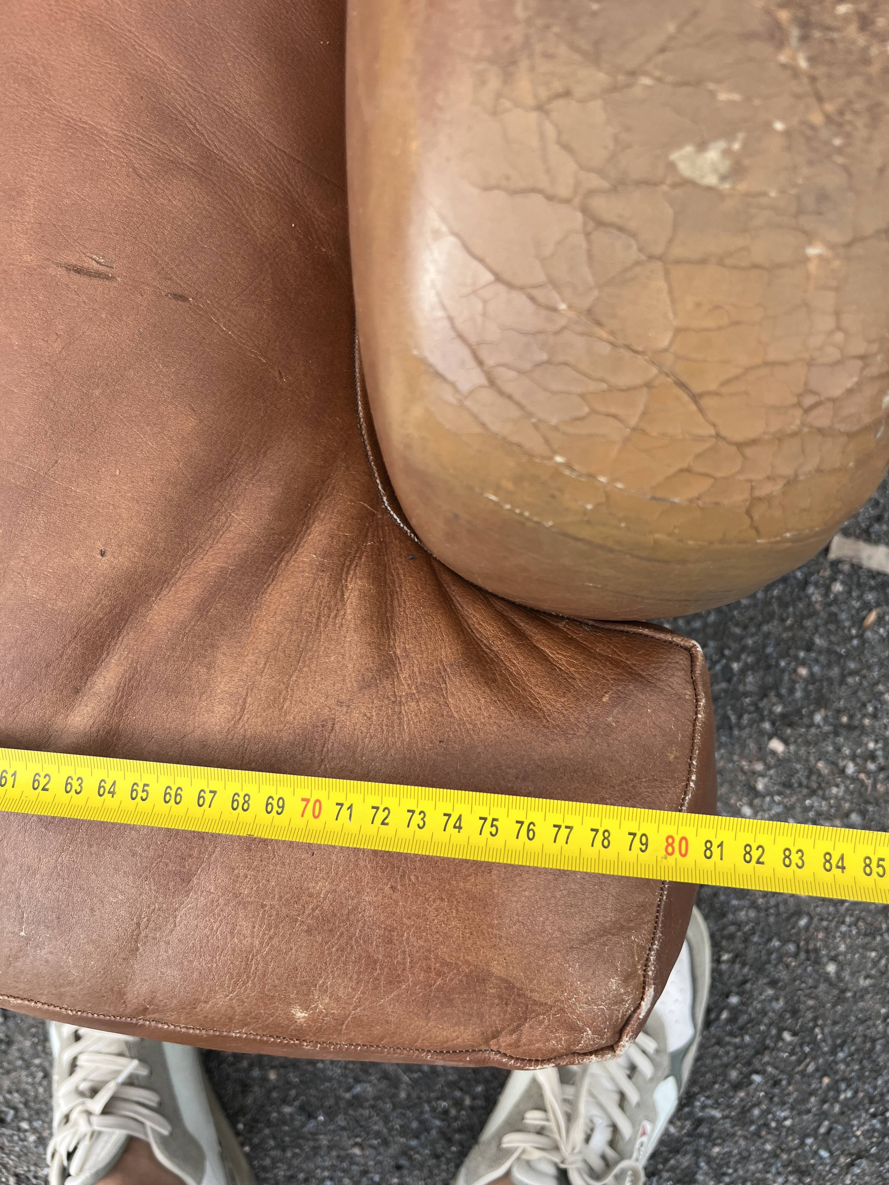 Vintage brown leather living room - 3 seater sofa and 2 matching armchairs