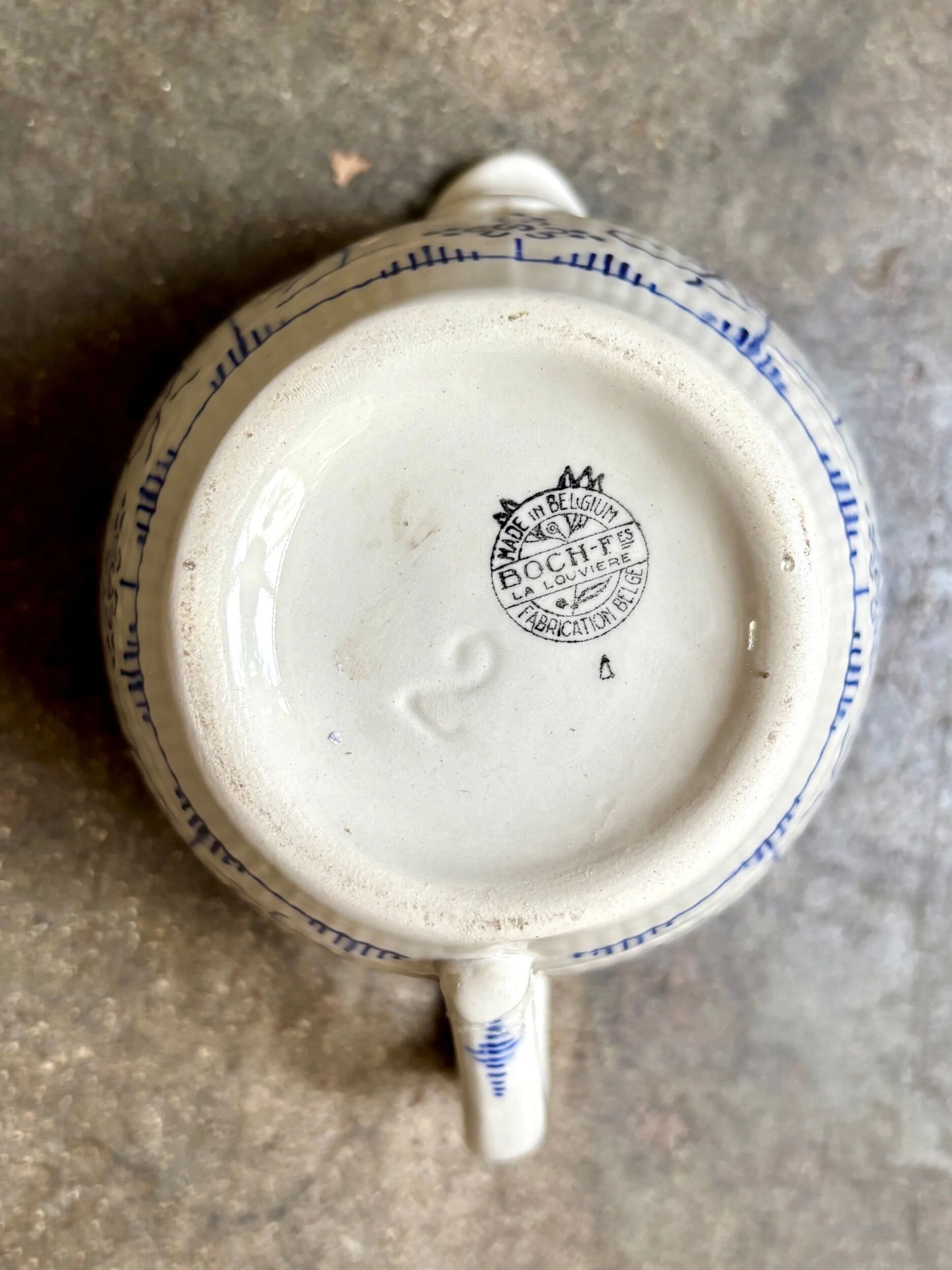 Pot à lait Boch La Louvière en faïence émaillée bleue, service "Copenhague" - années 1920-30
