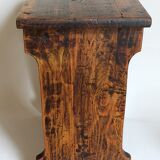 Stool of auxiliary Art-popular in old solid wood