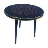 Table basse noire et rouge