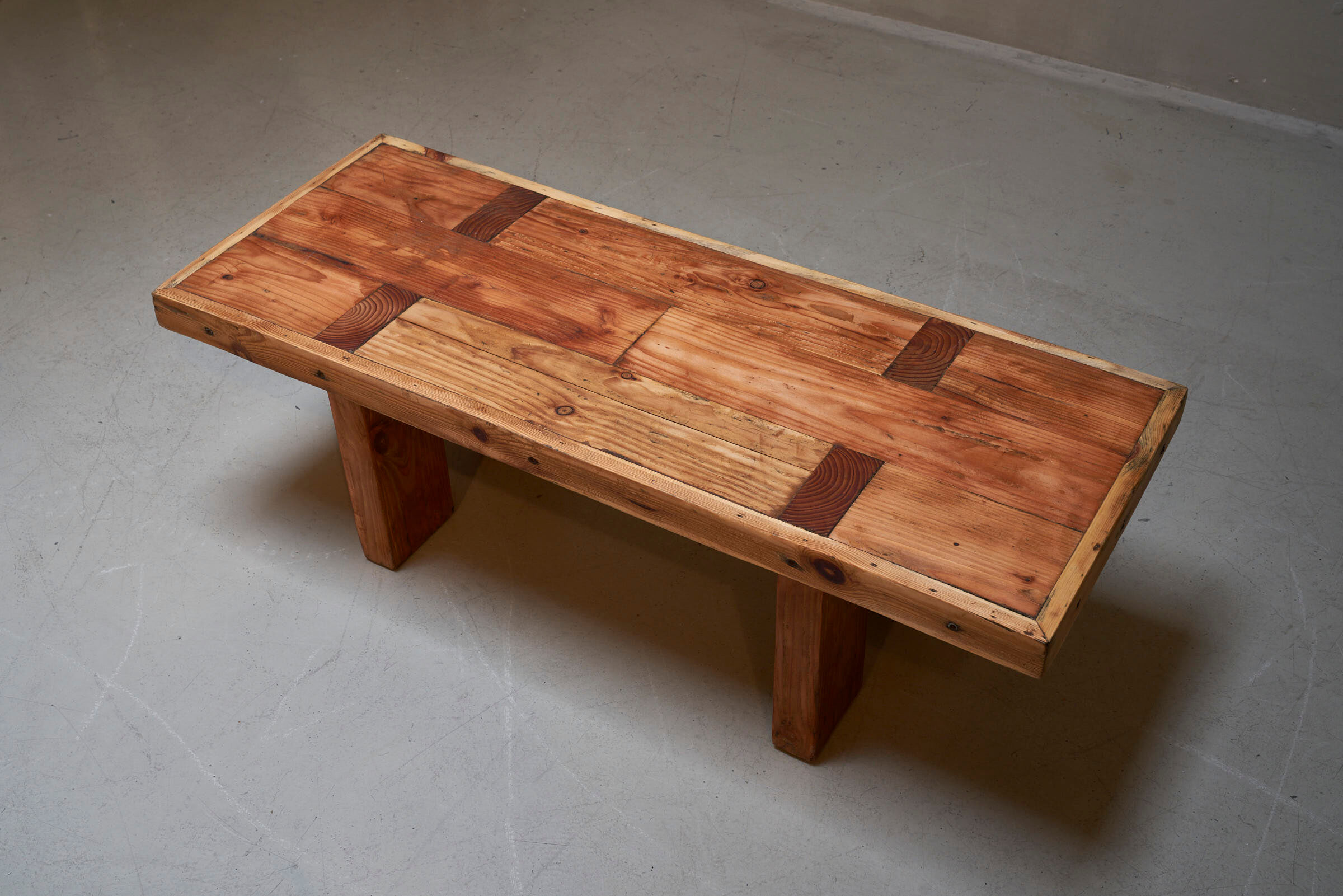 Table basse, banquette wabi sabi