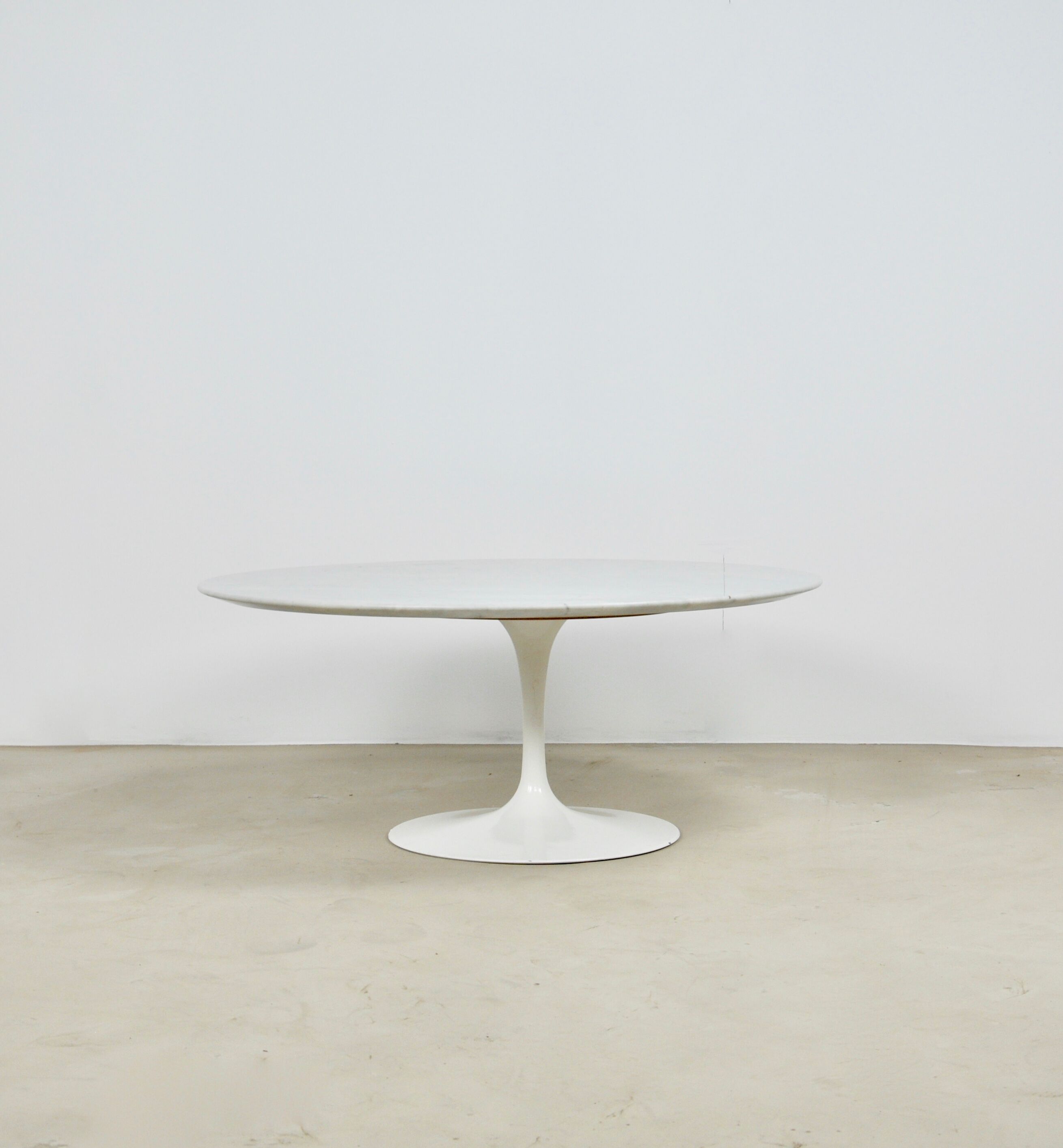 Table basse Tulip de Eero Saarinen pour Knoll International 1956