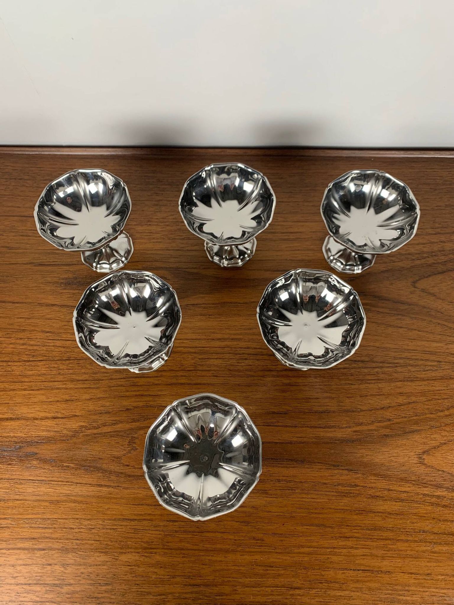 Lot de 6 coupes à glace / dessert en inox, forme de "fleur"