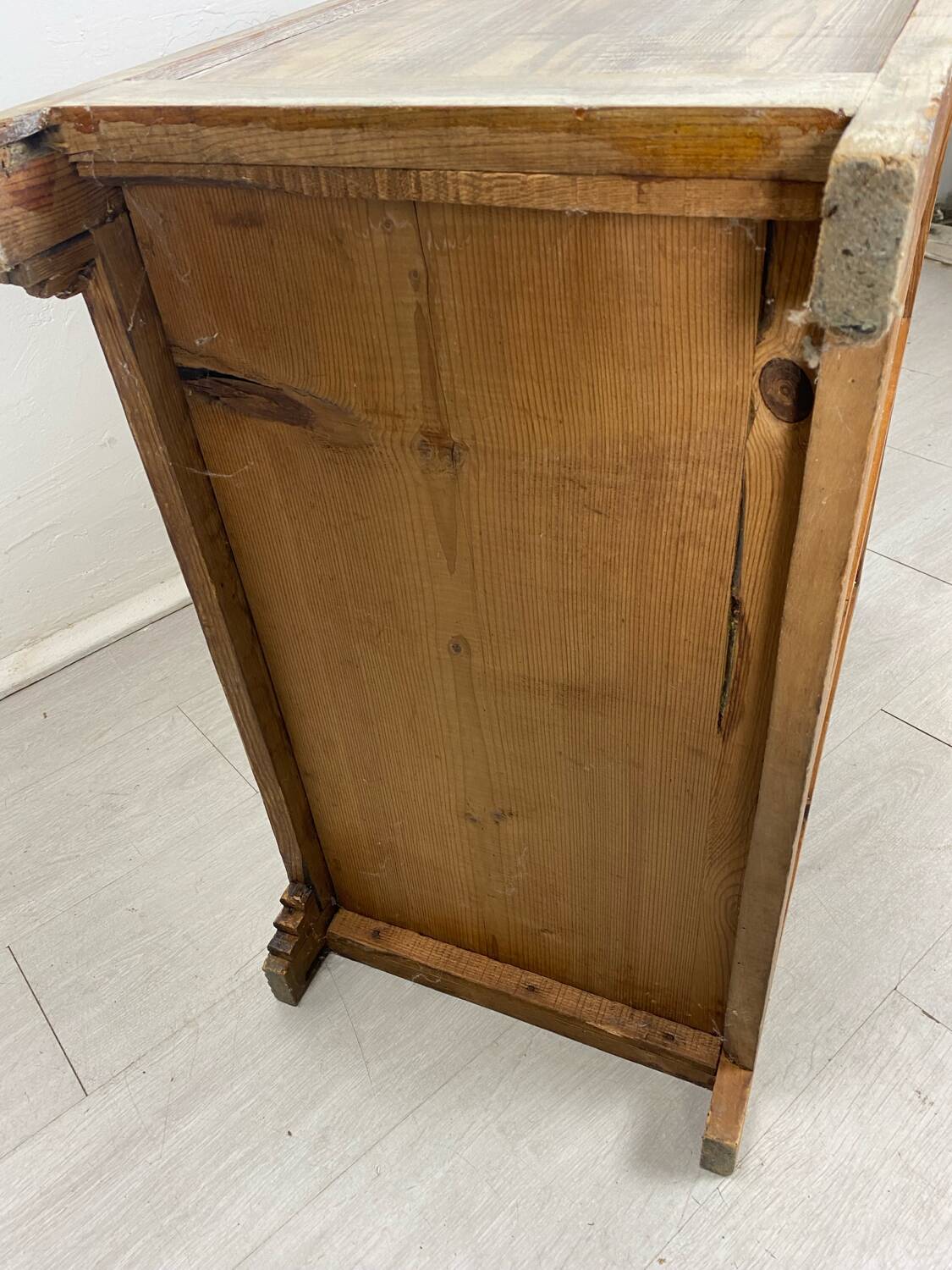 Little Parisian buffet