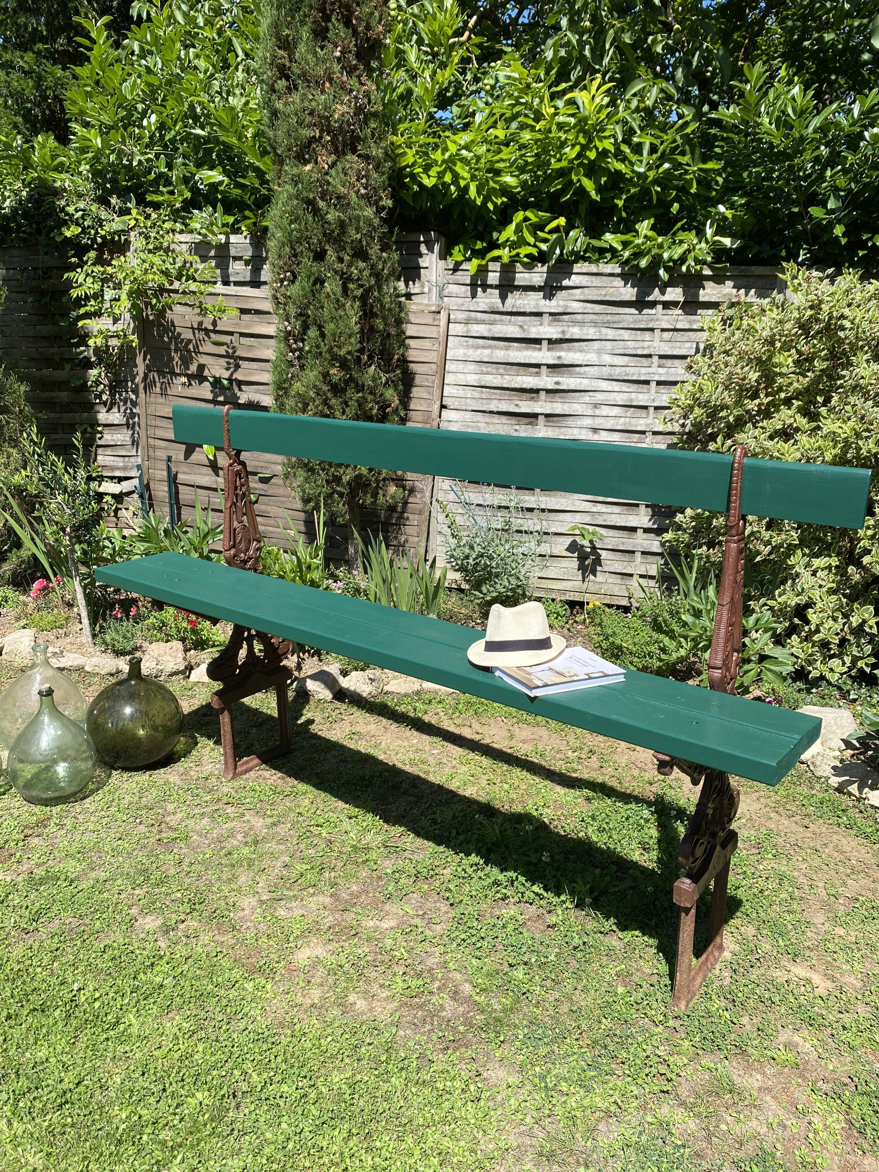 Former public bench of Paris