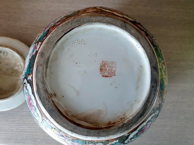 Canton porcelain pot