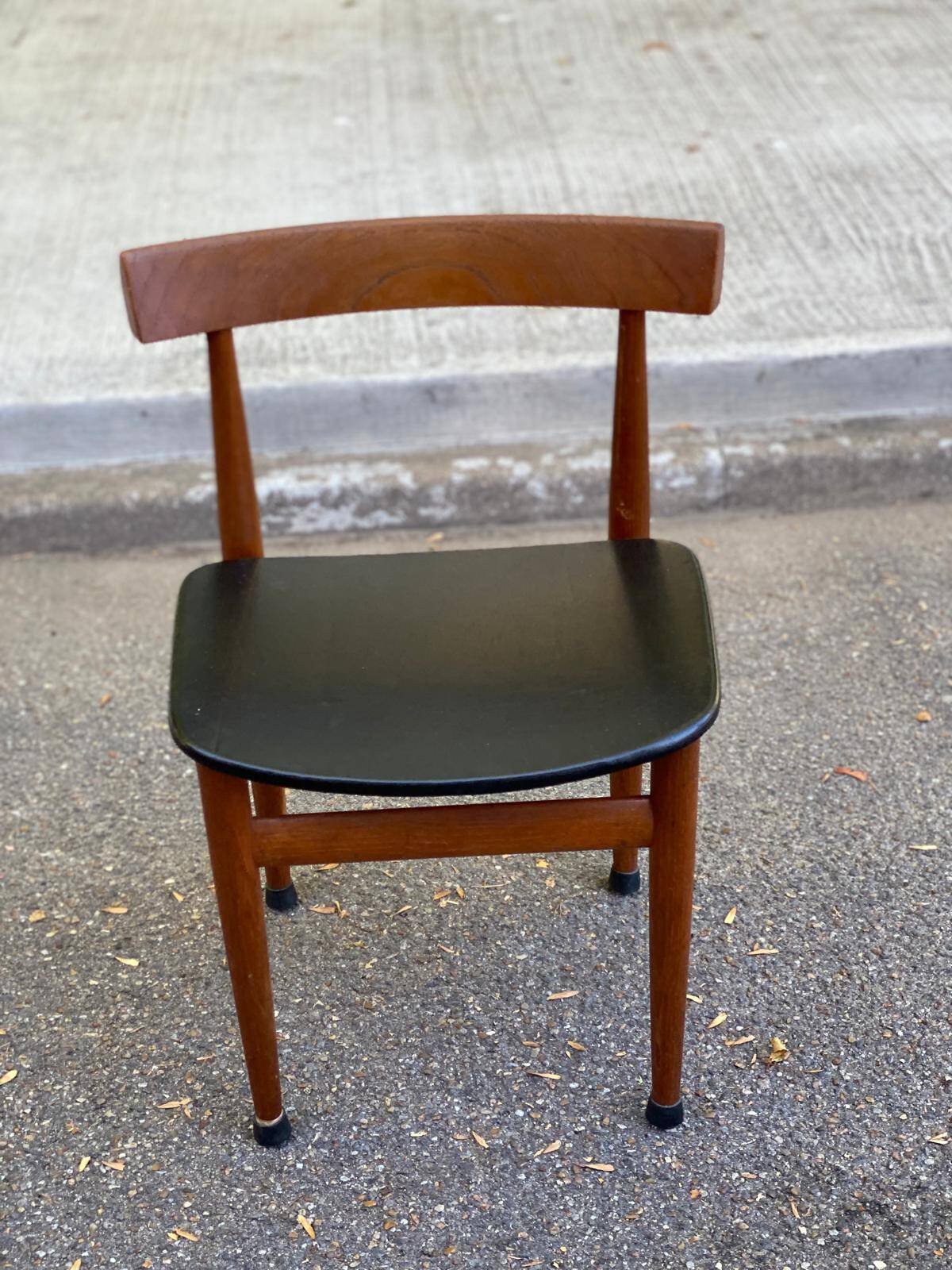 Scandinavian Roundette chair by Hans Olsen for Frem Røjle Denmark 1960