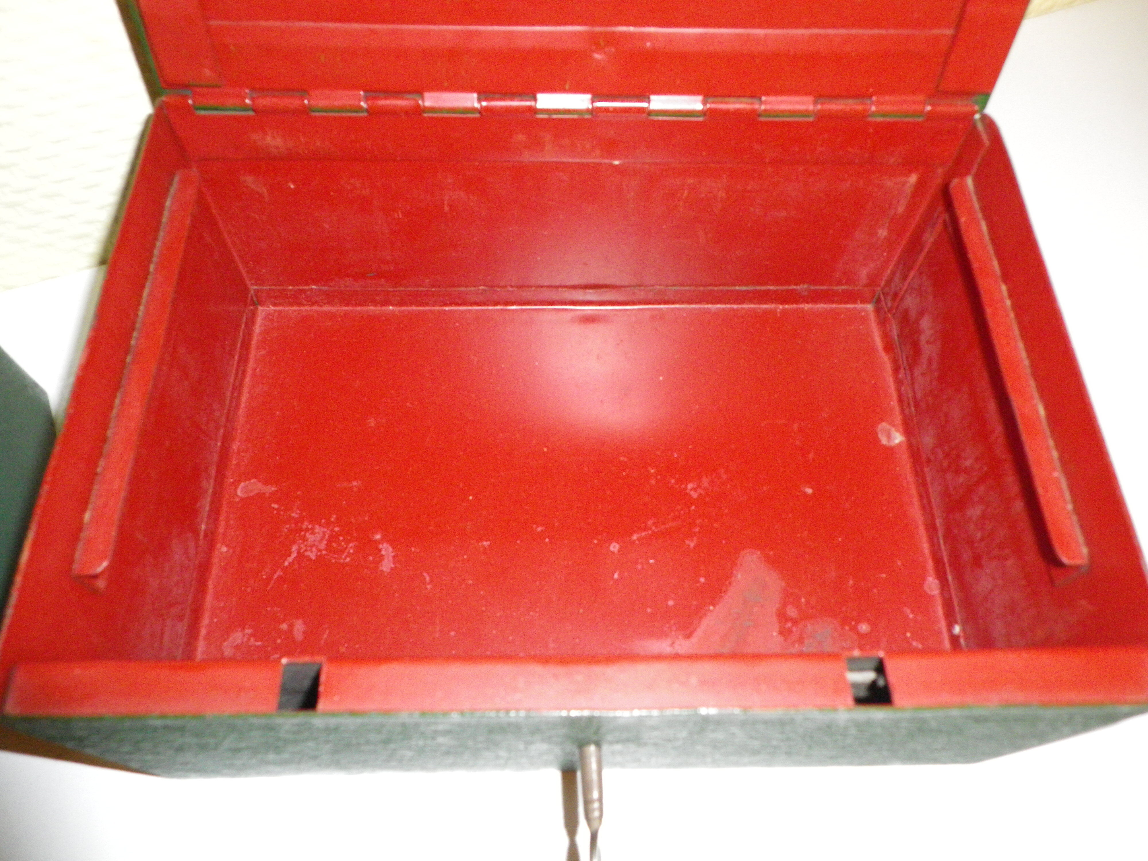 2 crates safes Beaumont - 1950s