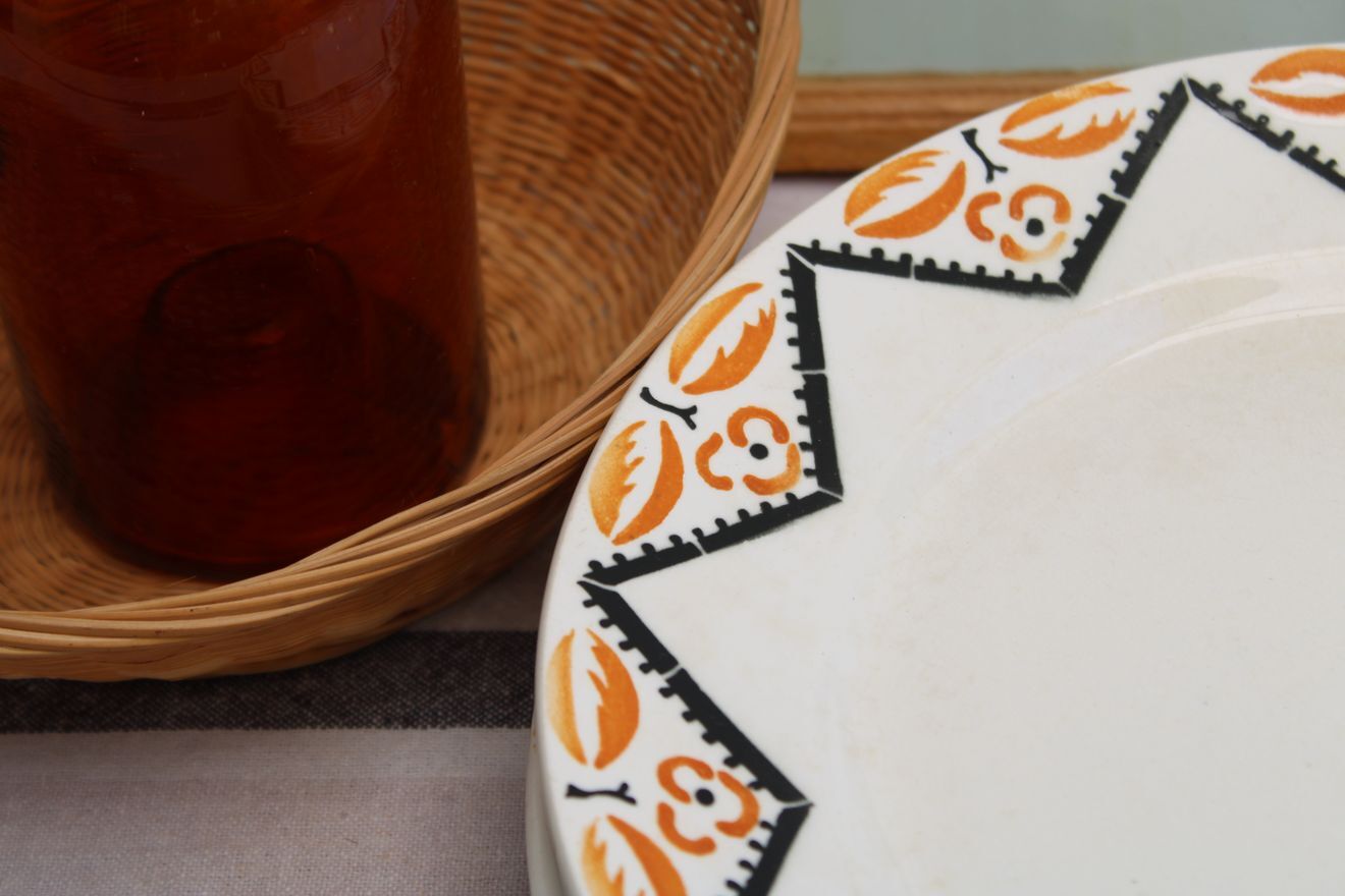 Set of 6 flat plates