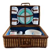Wicker picnic basket