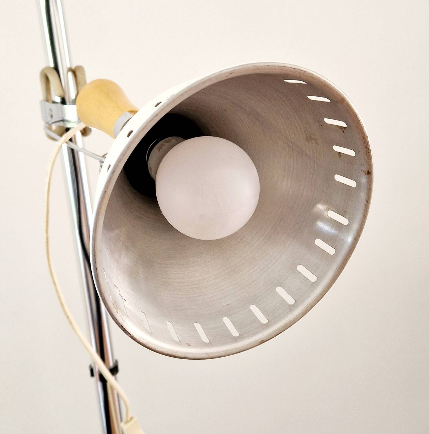 Vintage clamp lamp - Wood and metal - 70s