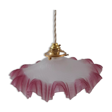 Suspension dentelée en verre rose années 50-60