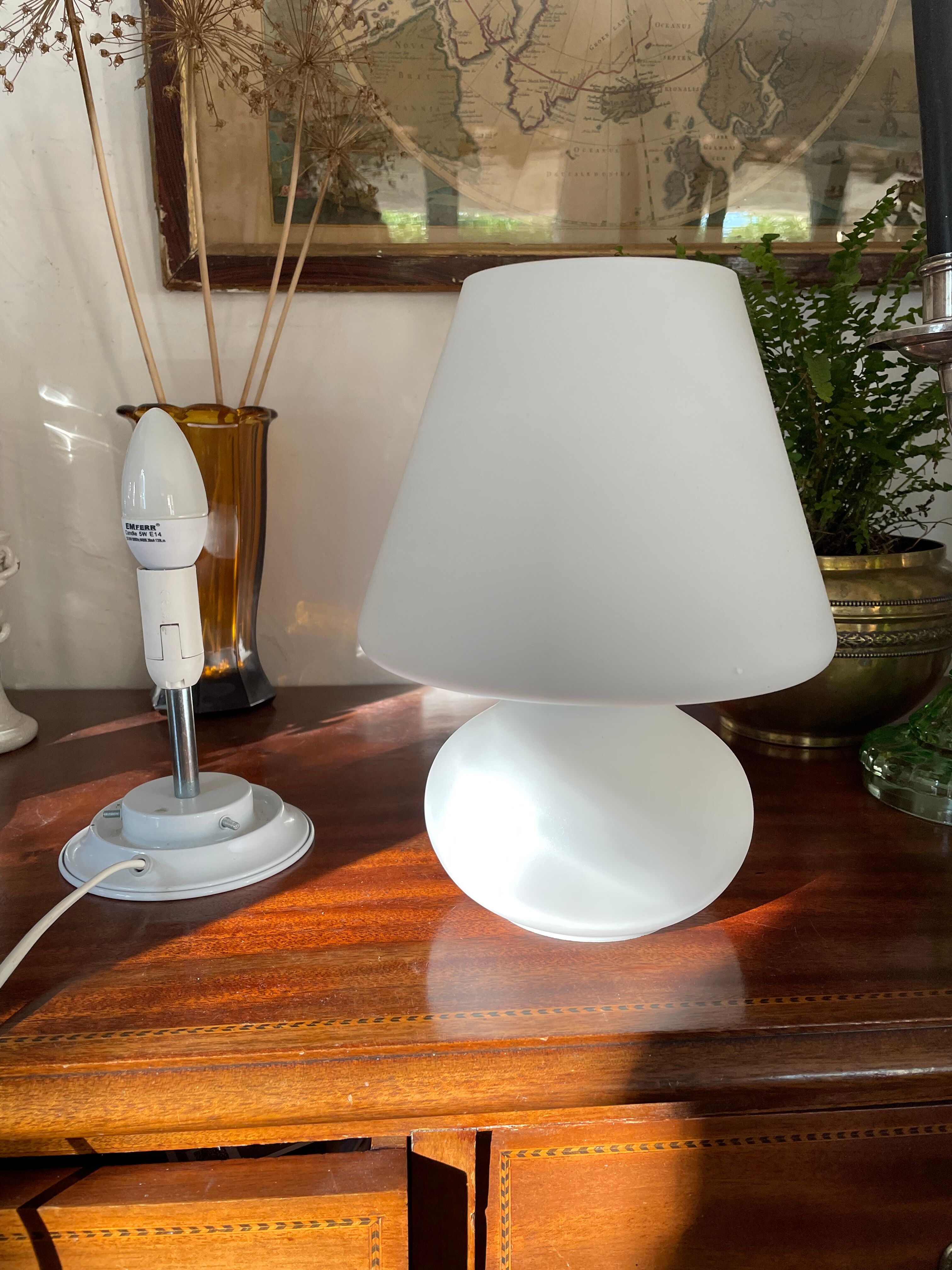 Vintage Murano opaline lamp