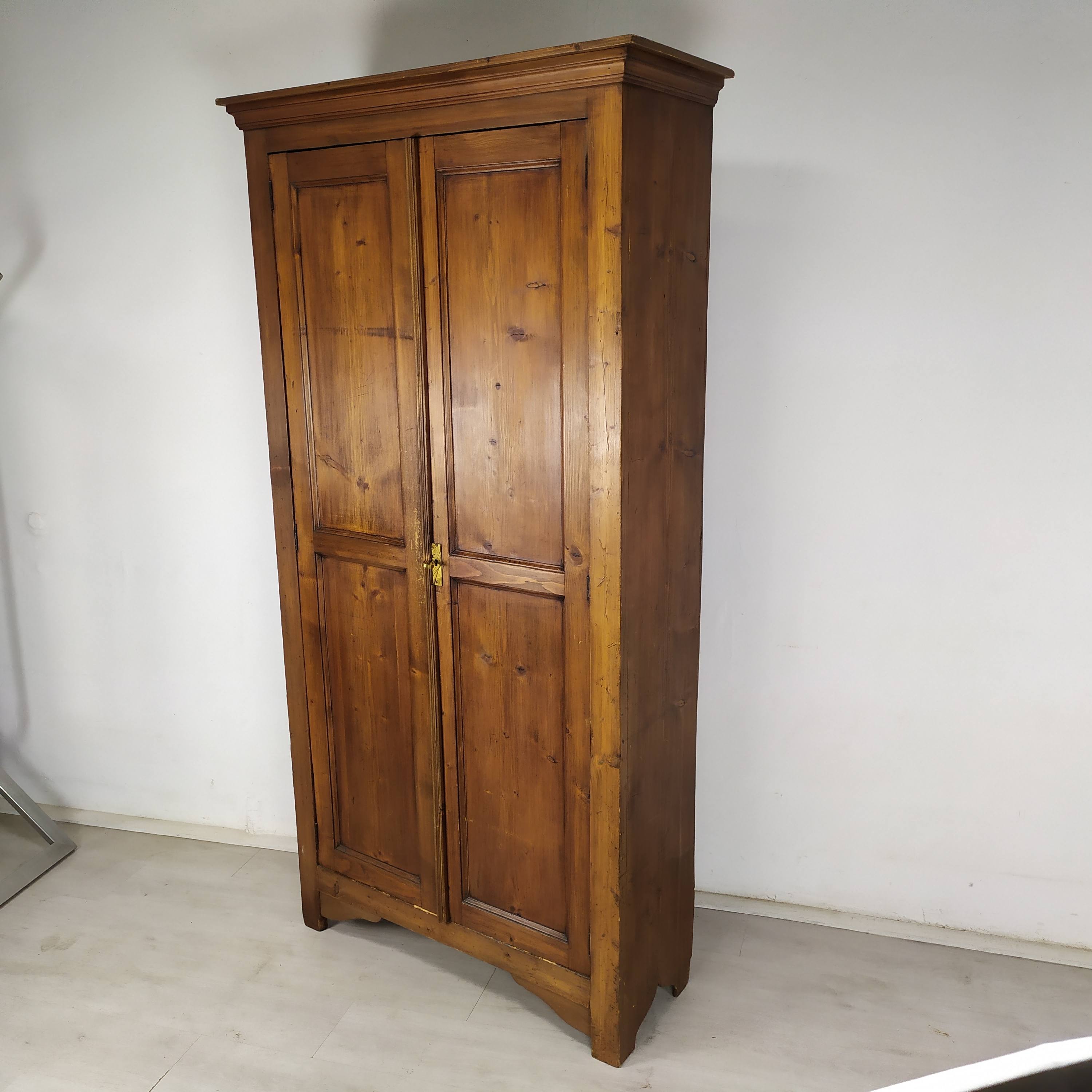Parisian wardrobe fir tree