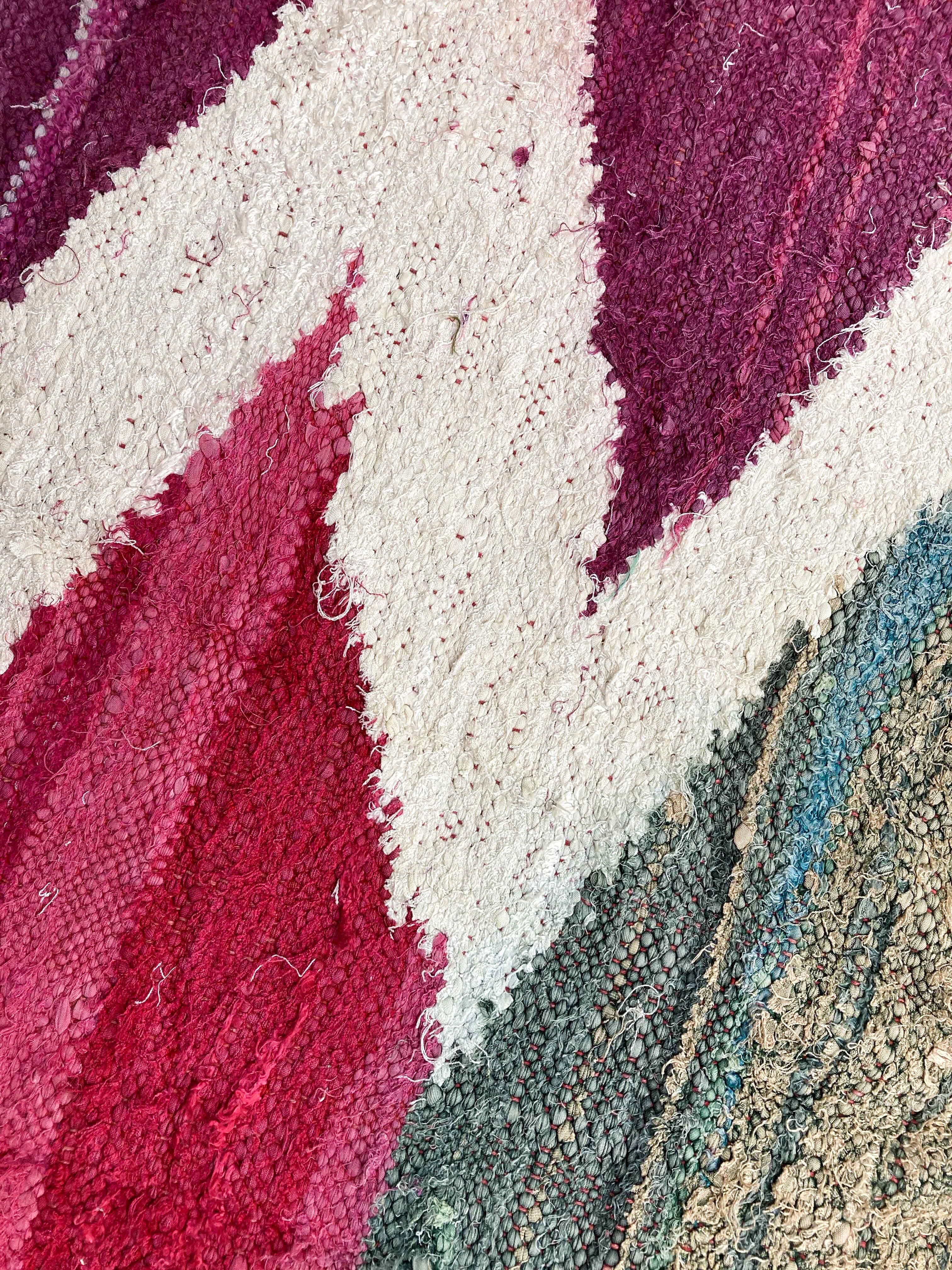 Berber carpet Kilim Boucherouite pink with colored diamonds 306x171cm