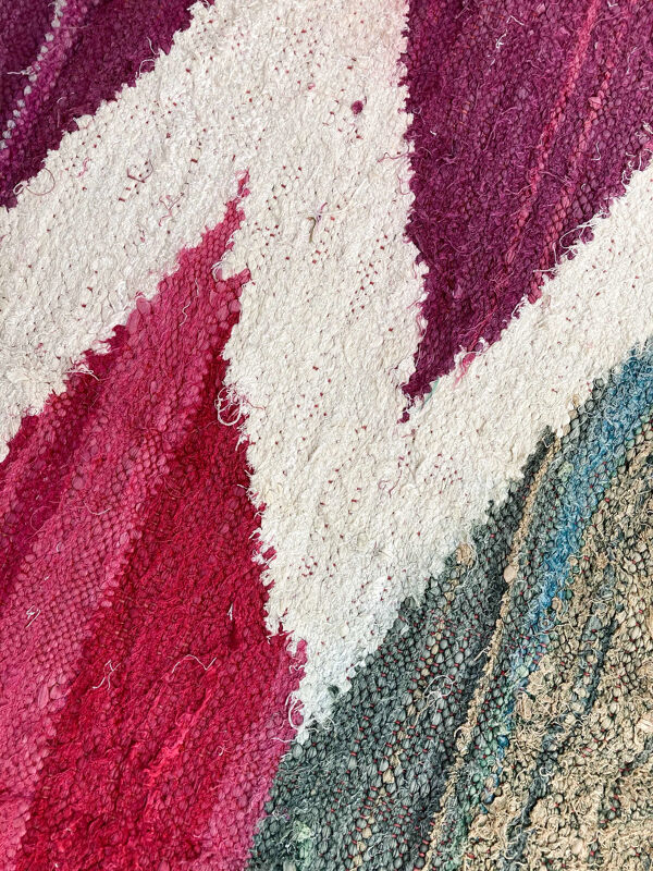 Tapis berbère Kilim Boucherouite rose à losanges colorés 306x171cm