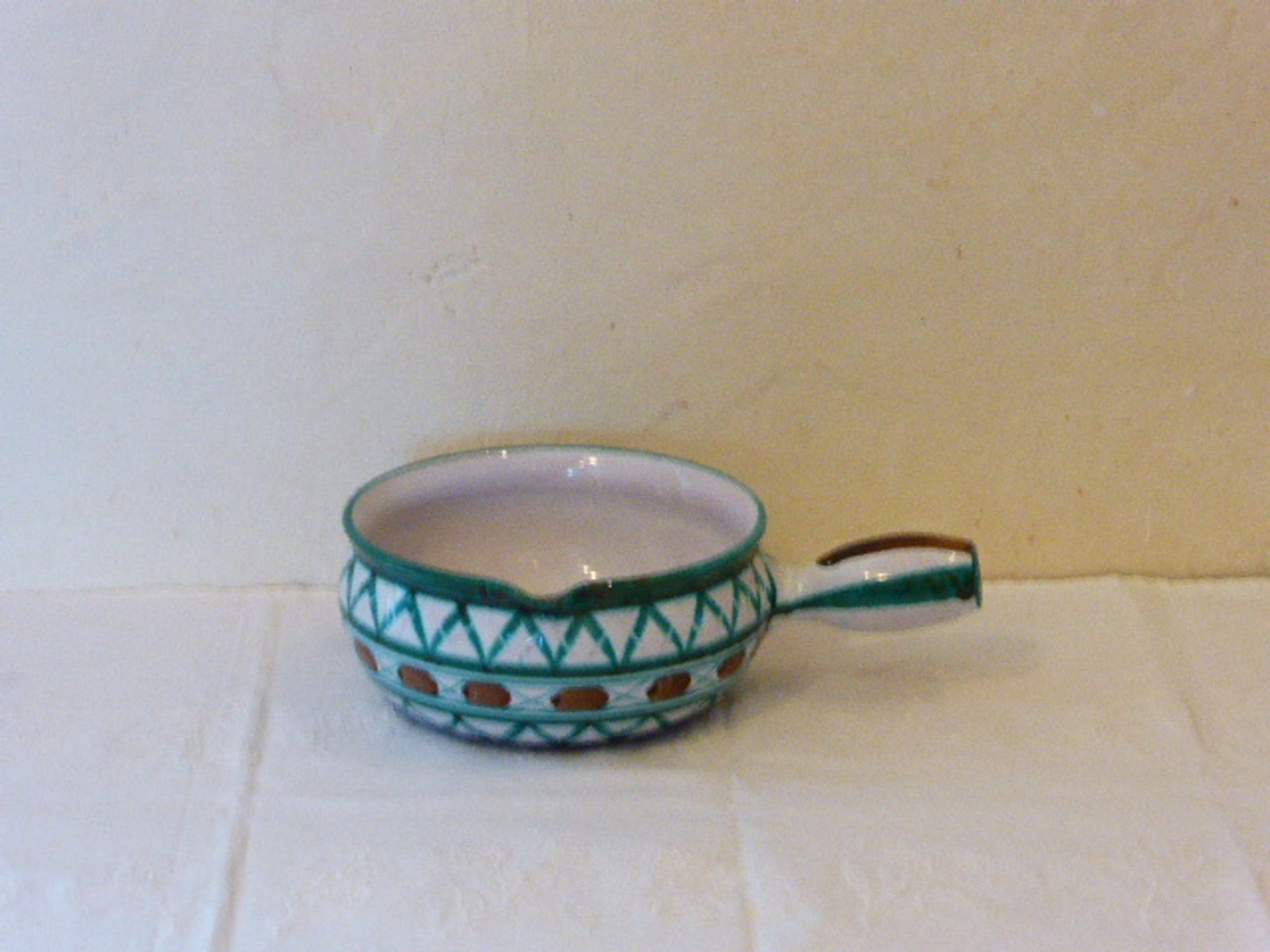 Salad bowl in the form of fondue pot, Robert Picault Vallauris, in enamelled ceramics, vintage 1950/60,