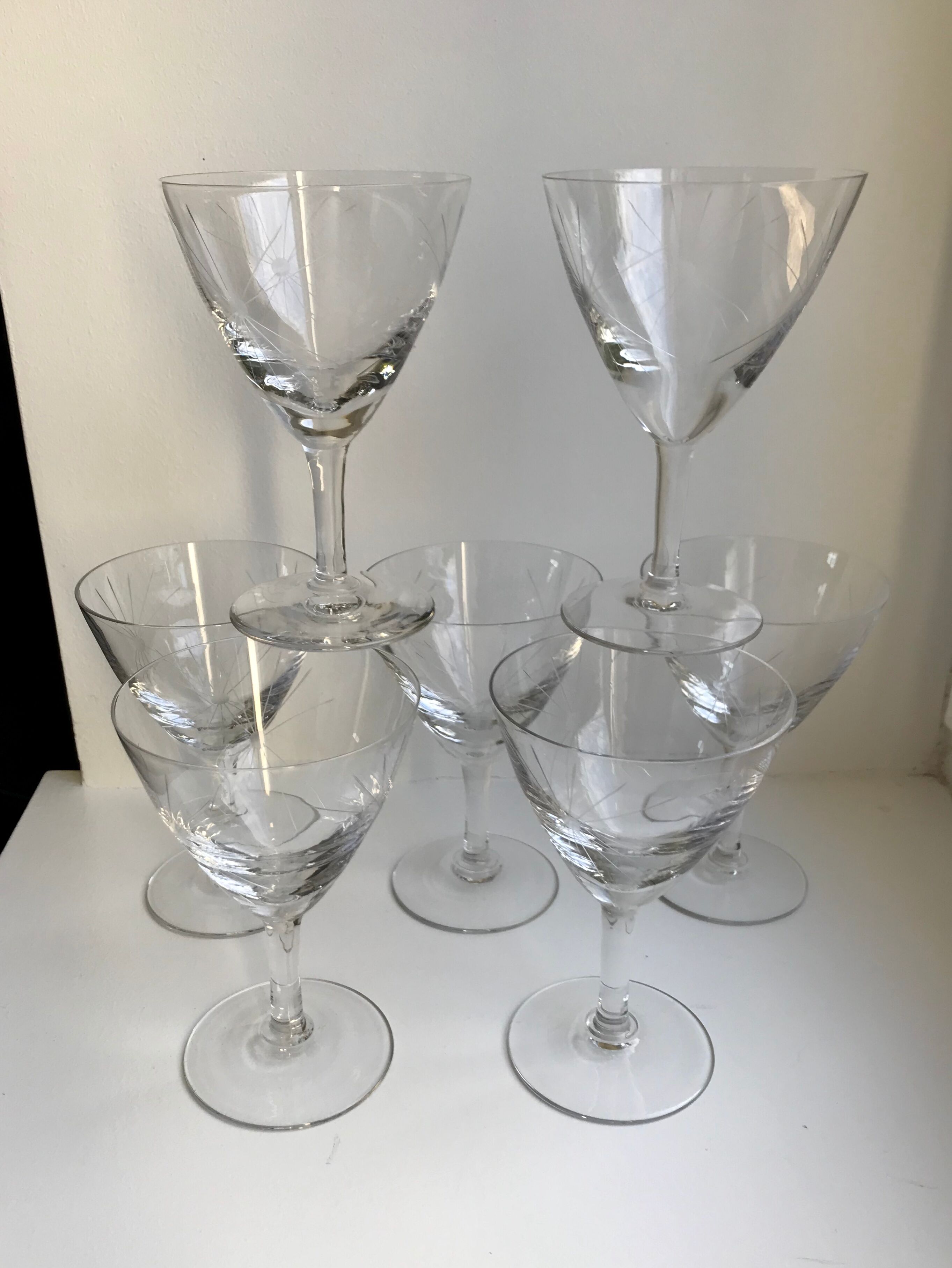 Set of 7 engraved wine glasses star model 50s