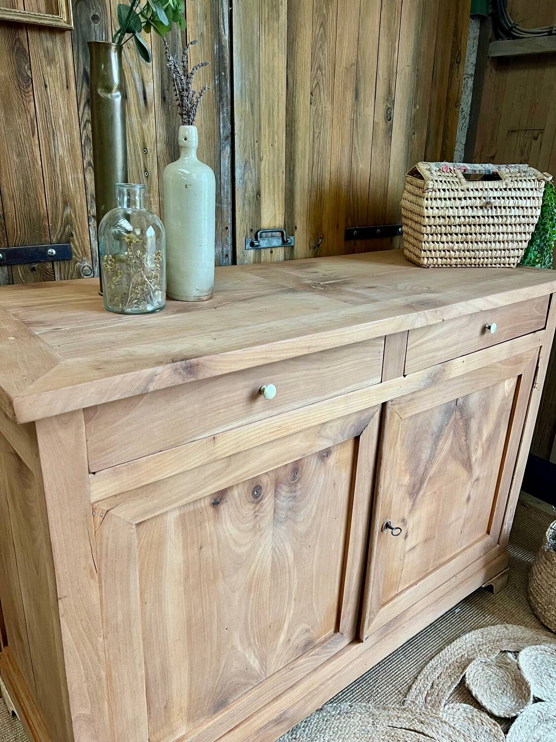 Buffet en bois massif