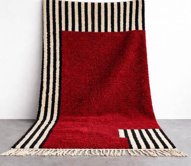 Handmade traditional natural wool rug size 2/3 m