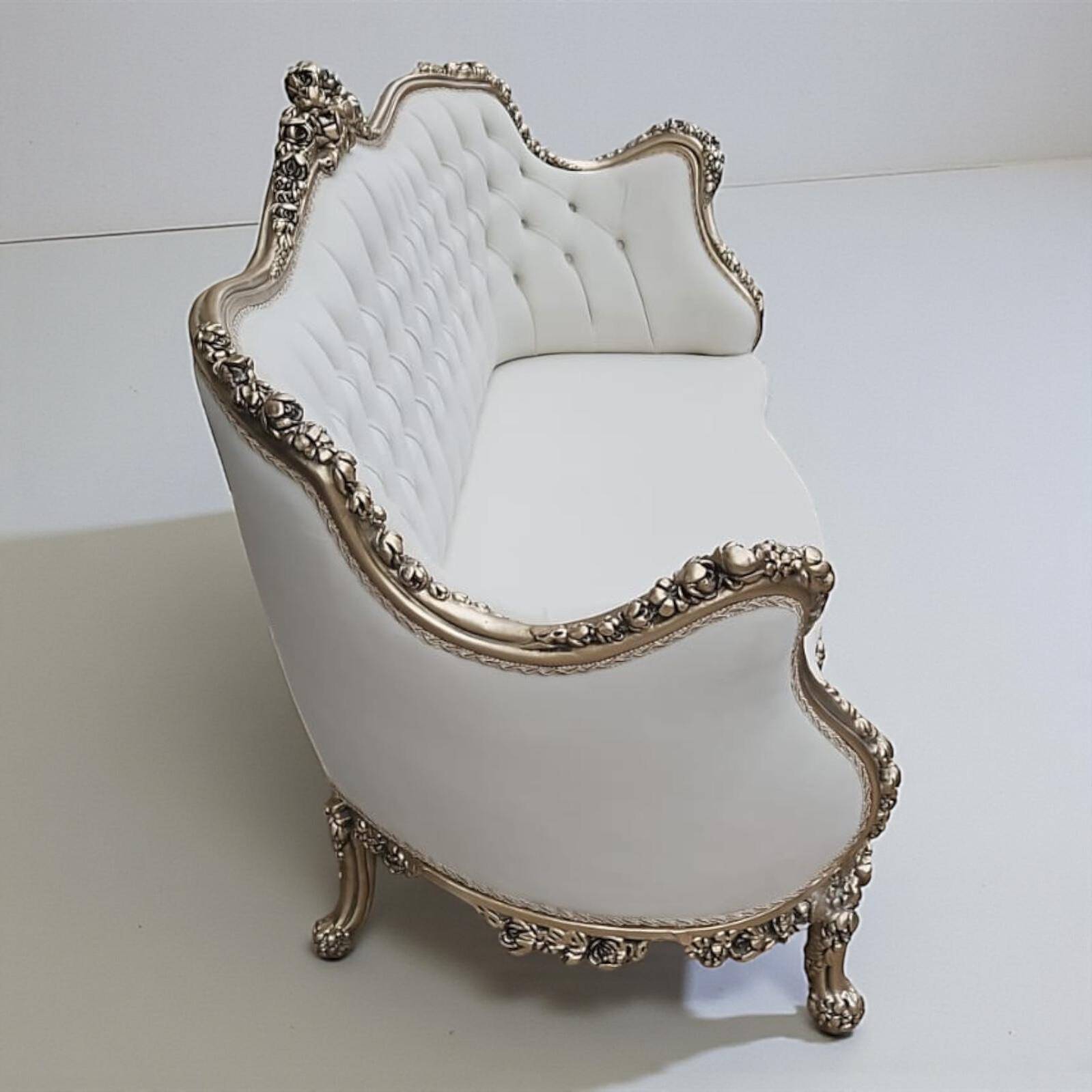 Louis XV salon in white and gold with tufting - Handmade in beech wood.