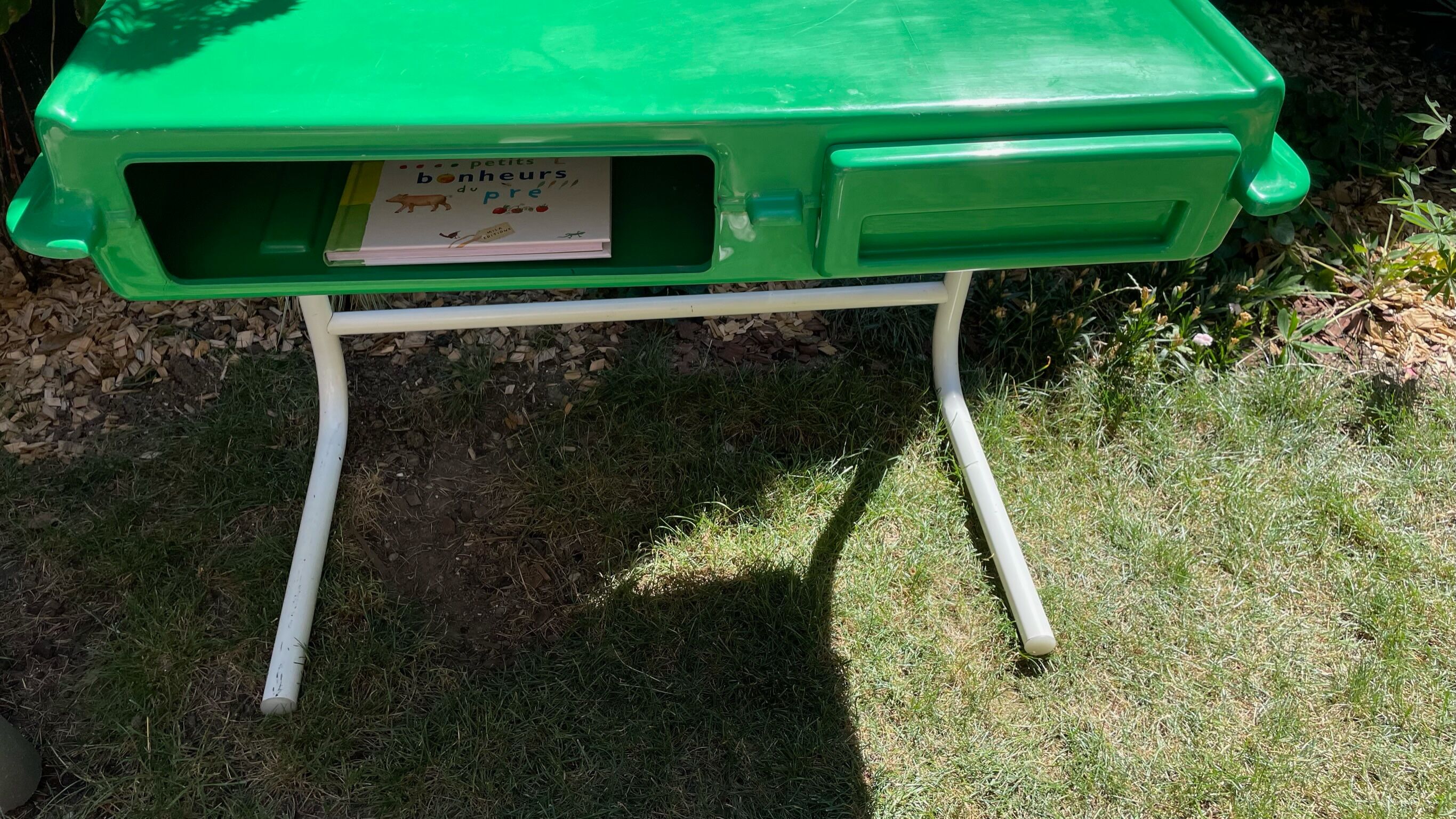 Vintage children's desk 70s green plastic
