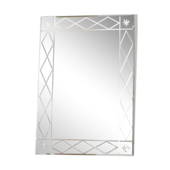 Bevelled and engraved mirror 60 / 42