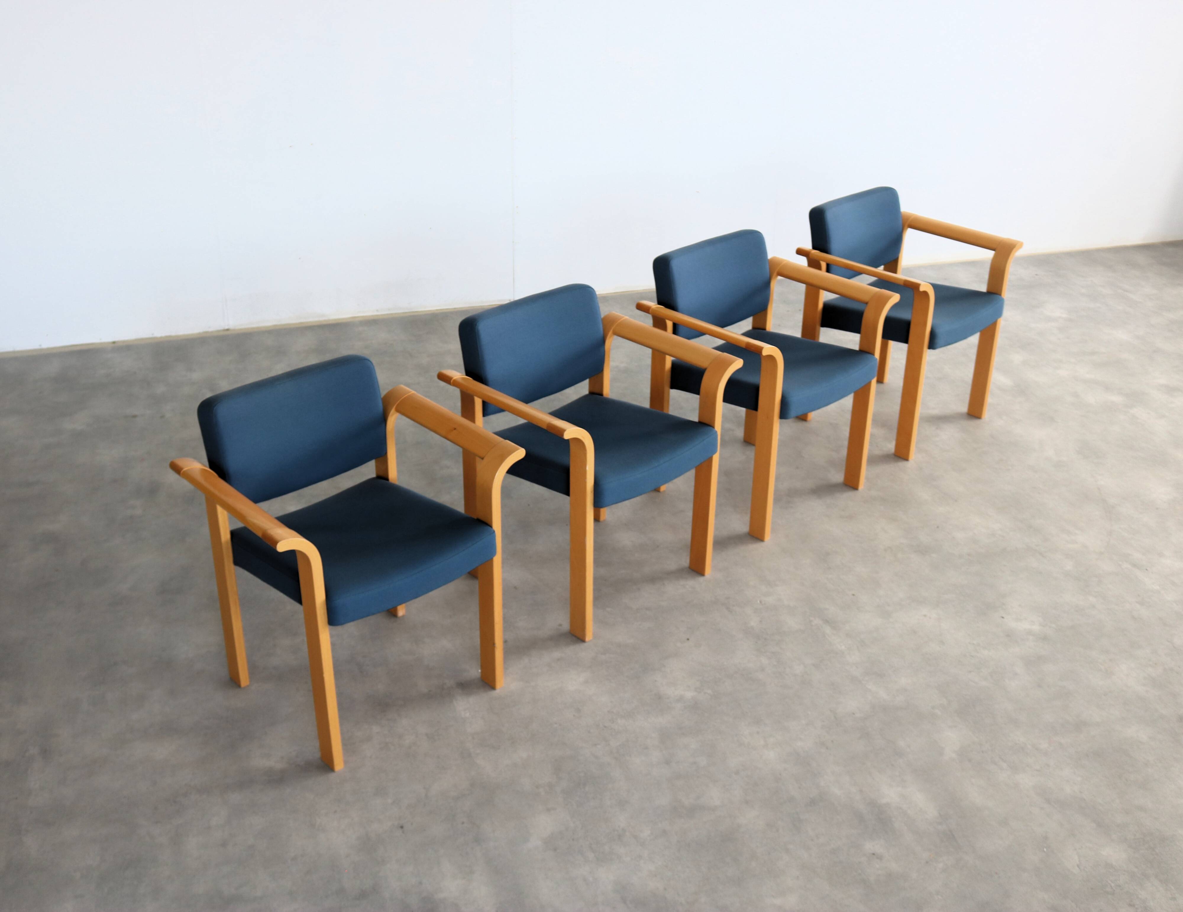 Vintage chairs | dining chairs | Magnus Olesen