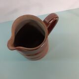 Berry sandstone pitcher