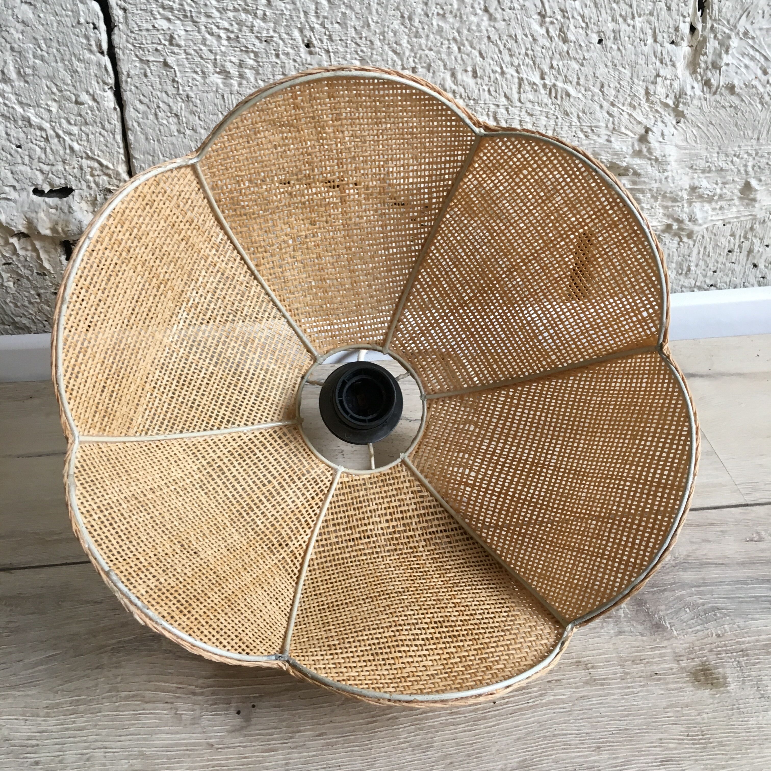 Vintage wicker hanging lamp