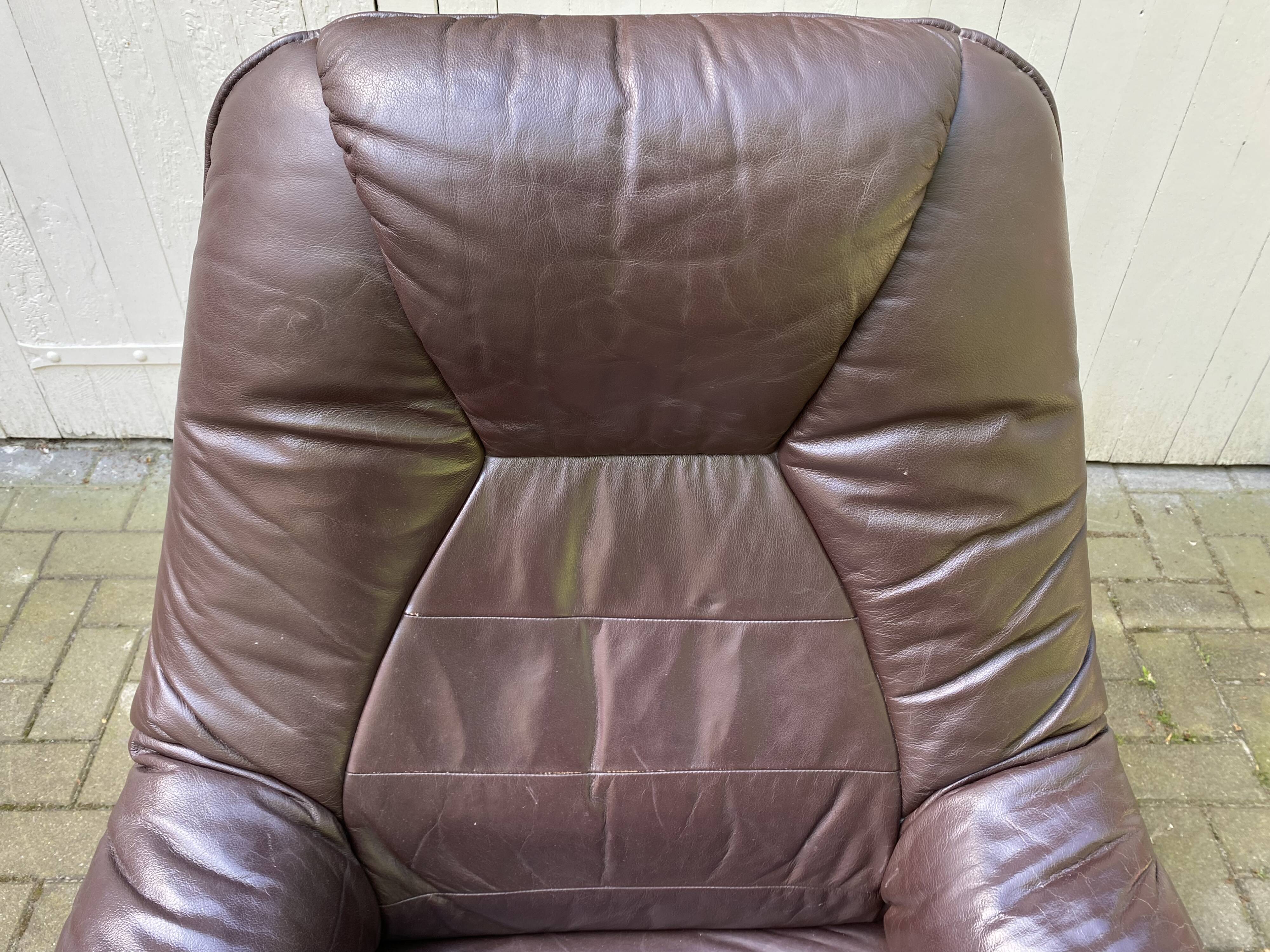 Vintage swivel armchair Unico 1970s