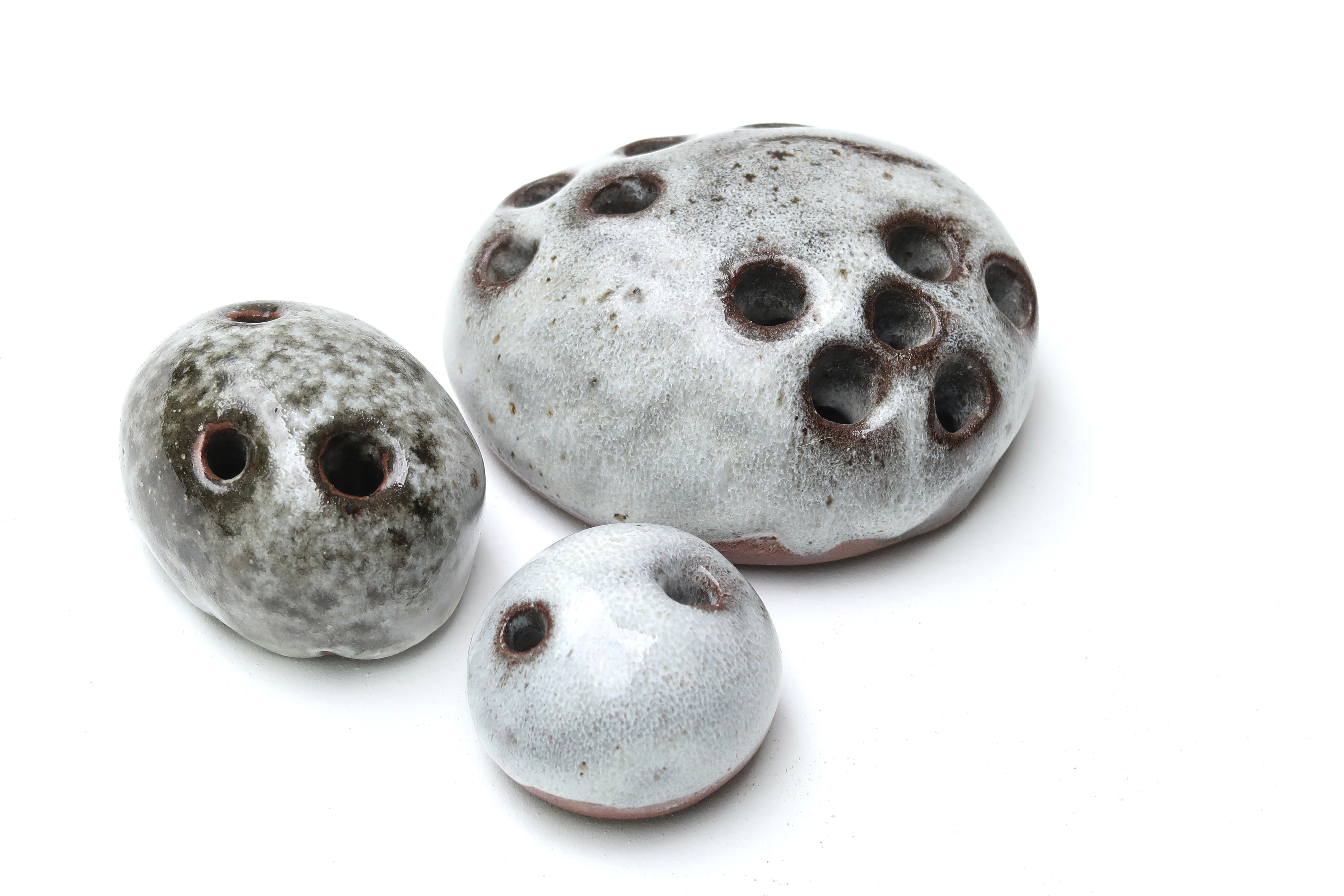 Set de 3 pique fleurs en grès de Jeanne et Norbert Pierlot