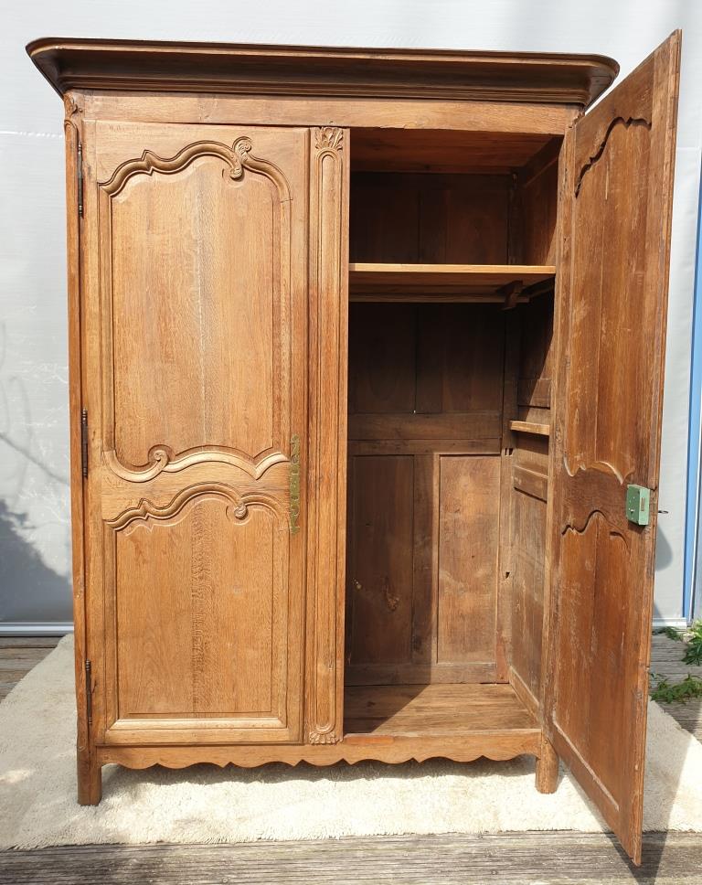 Wardrobe in oak XVIIIth