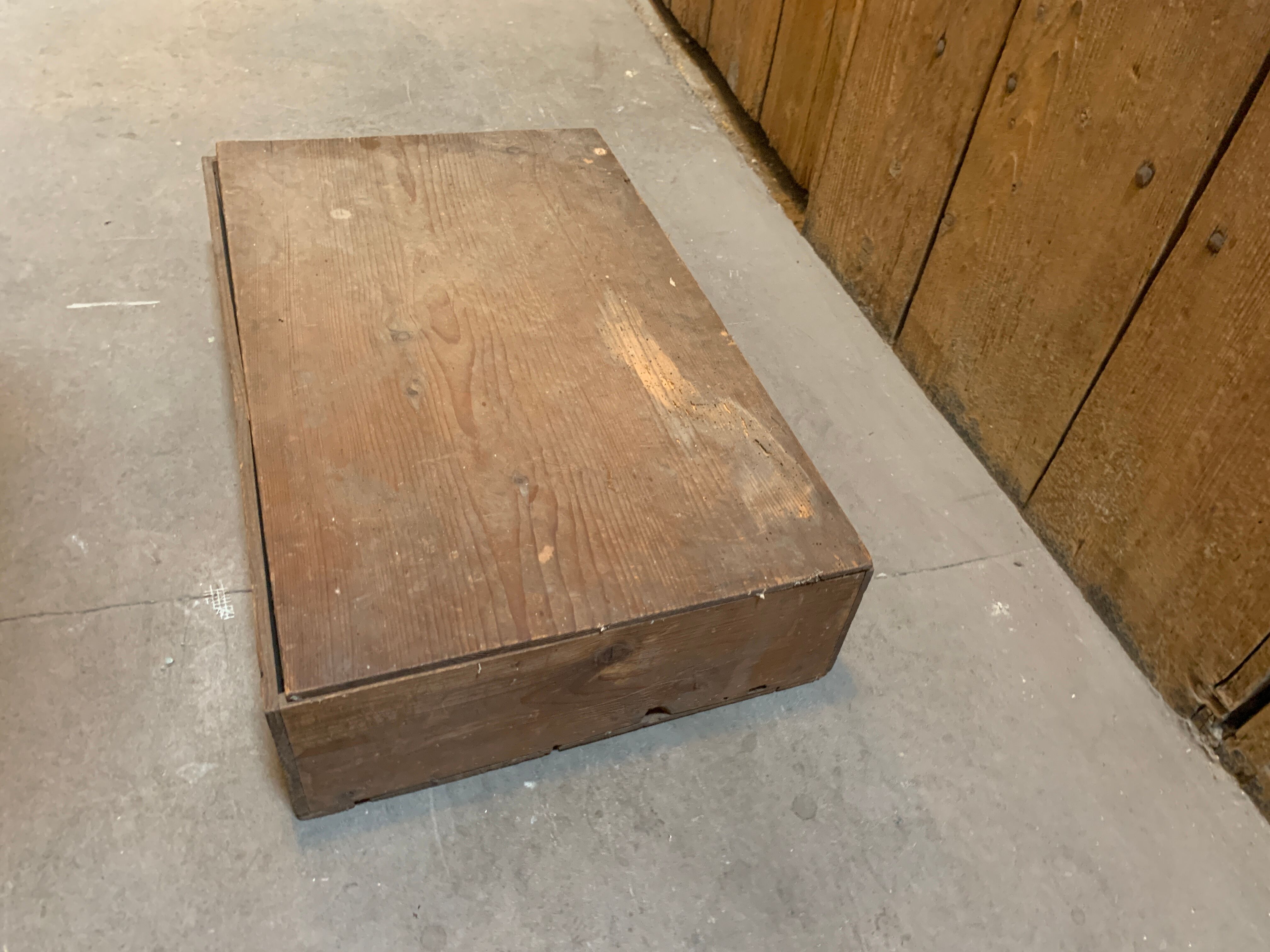 Ancienne caisse en bois