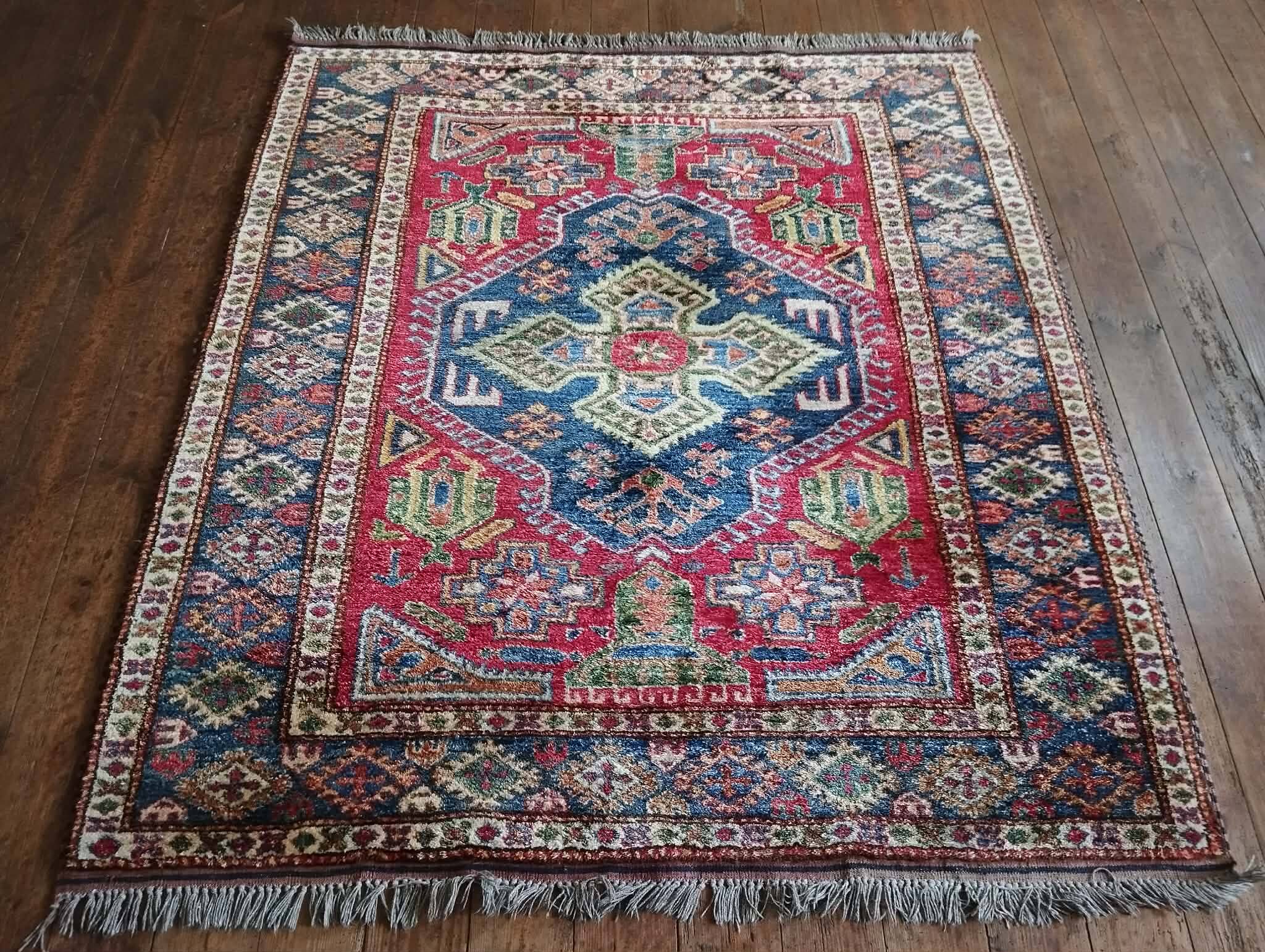 Handmade Pakistani Gazni rug 149x135cm