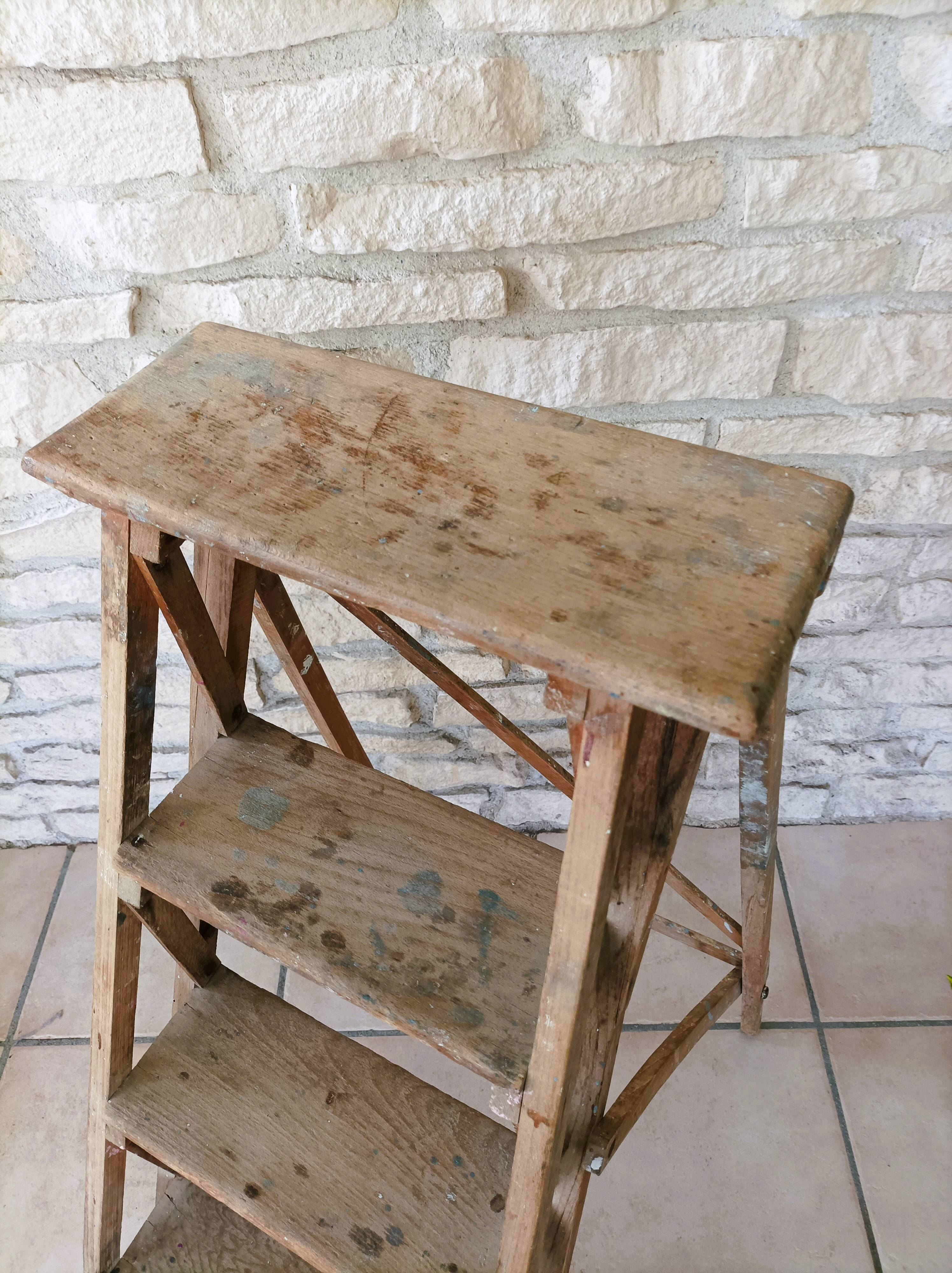 Painter's stepladder