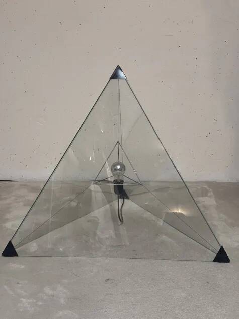 Lampe Tetrahedron, Frans van Nieuwenborg 1979