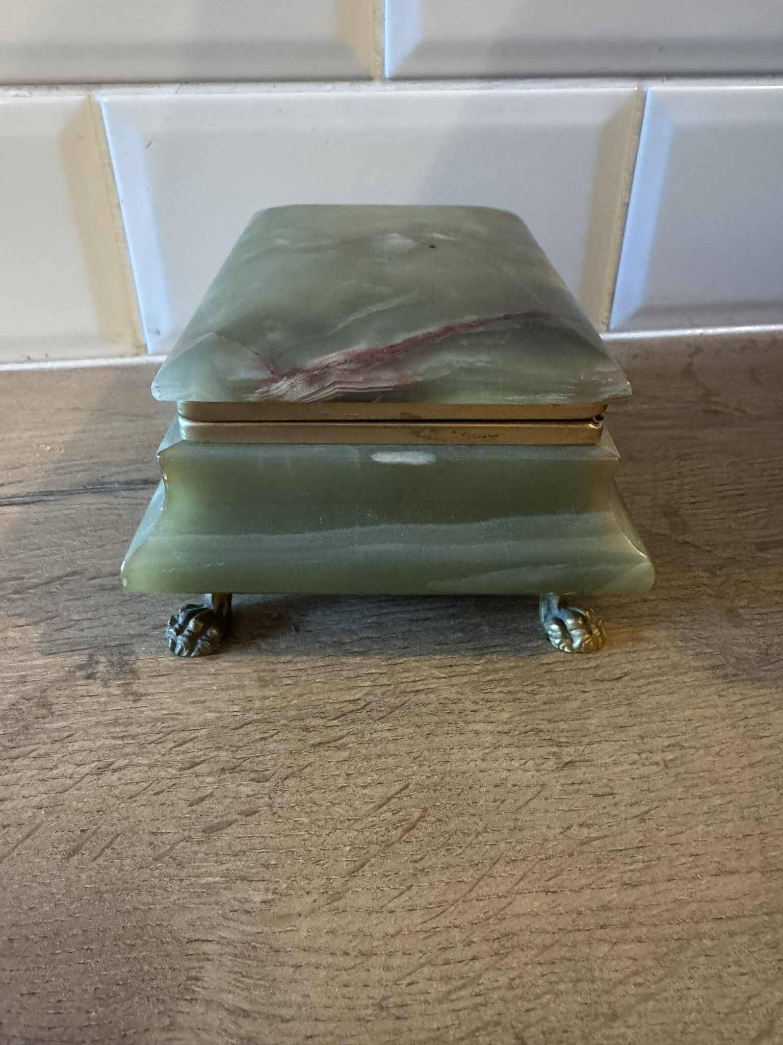 Large onyx jewelry box