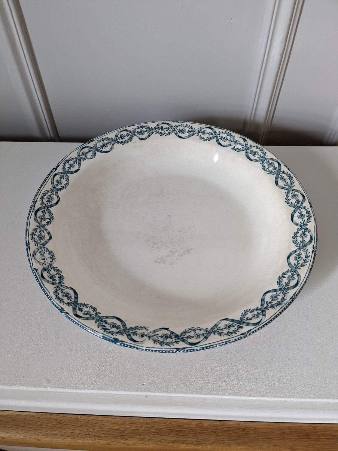 Flat iron earth Salins