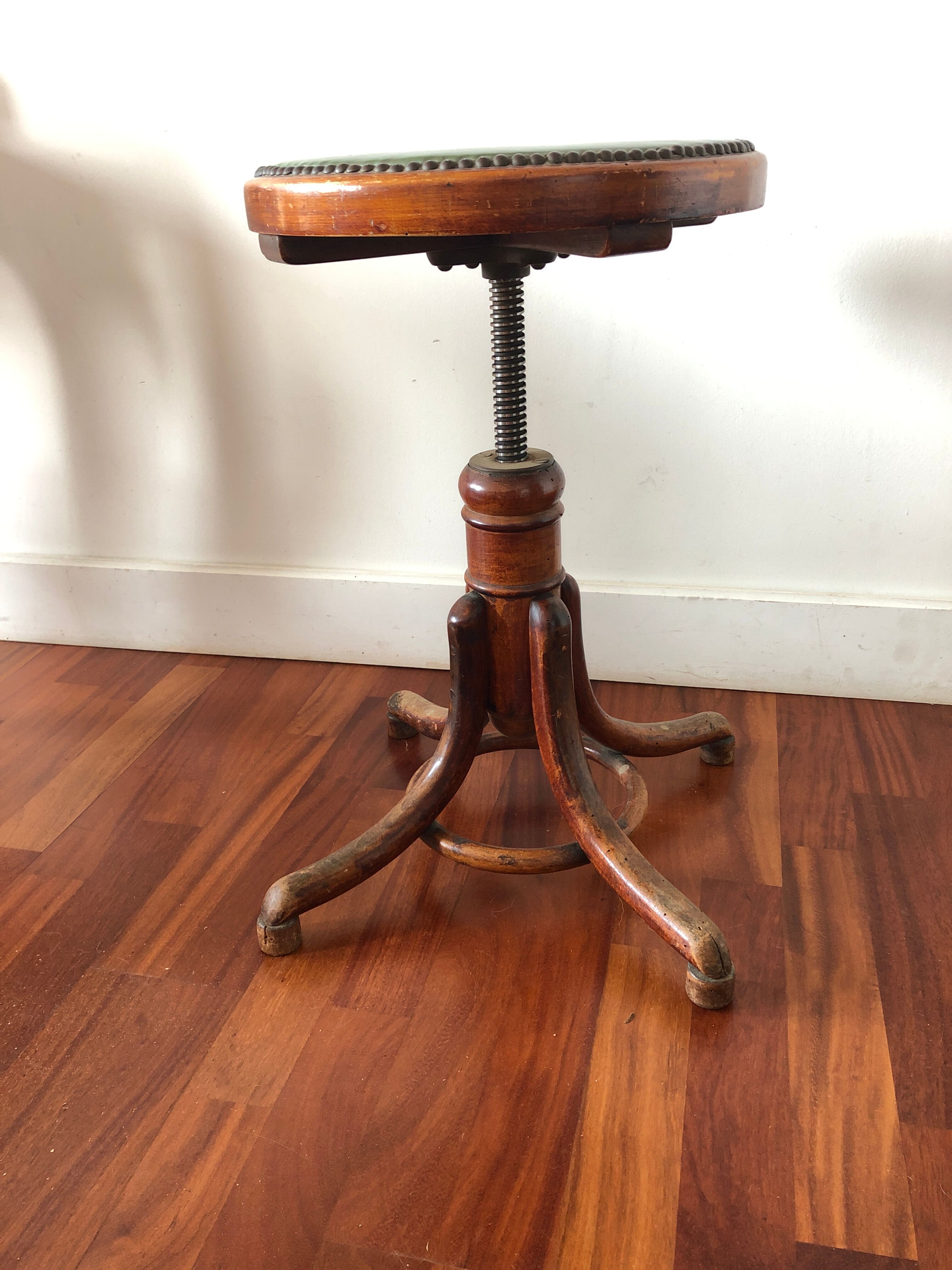 Adjustable stool Thonet
